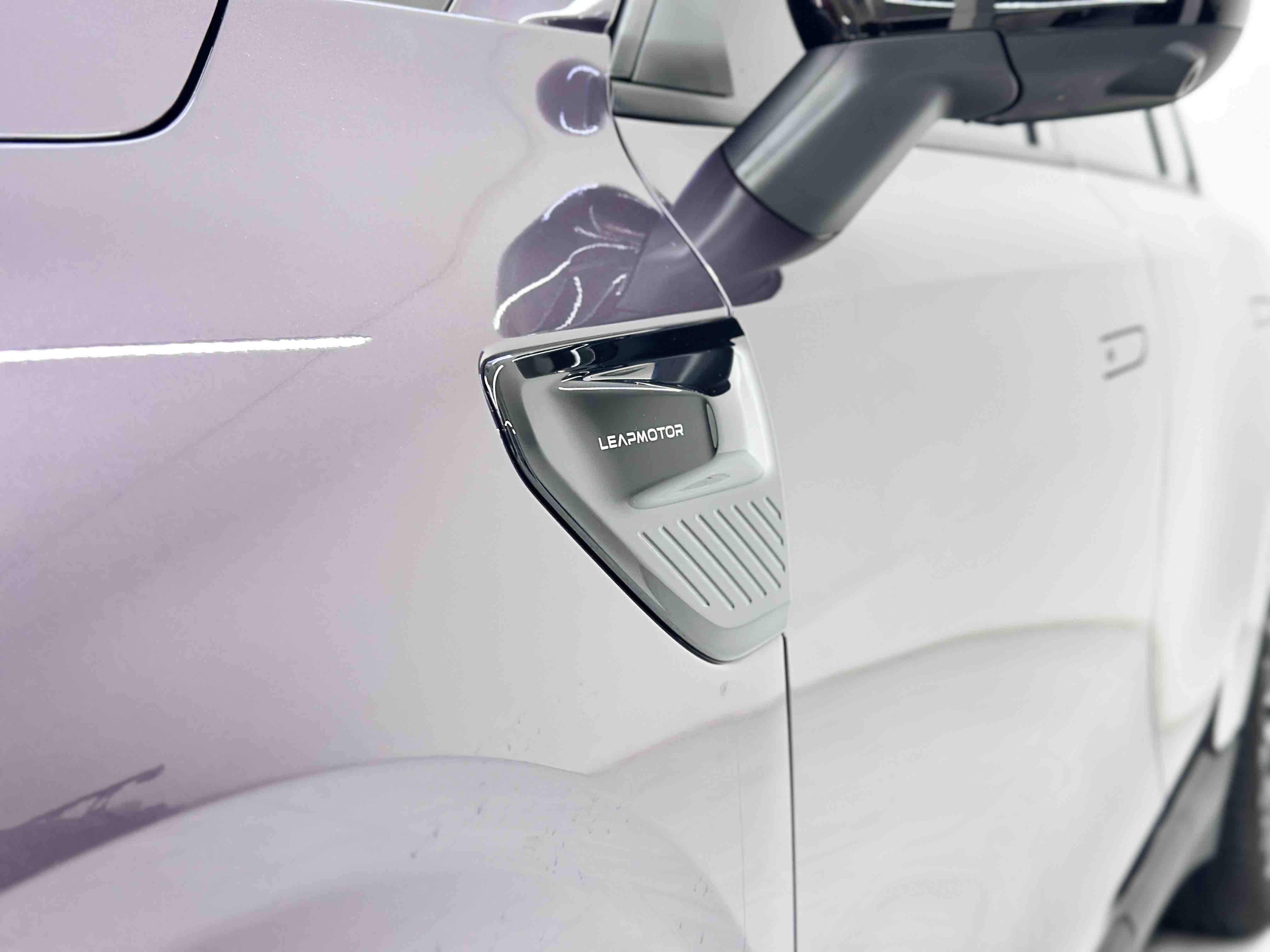 零跑汽车 零跑B10 2025 汽车图片 #9