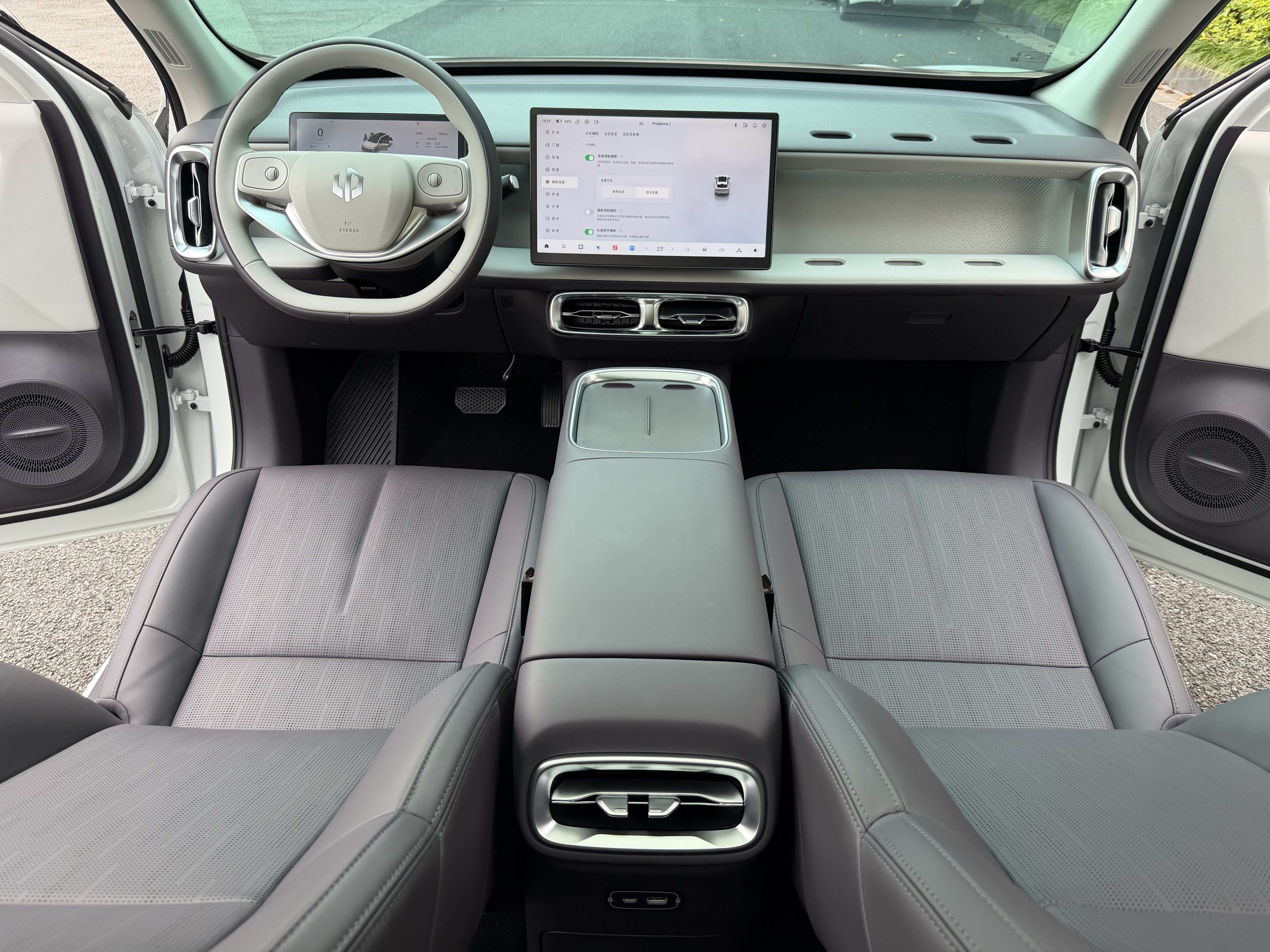 零跑汽车 零跑B10 2025 汽车图片 #9