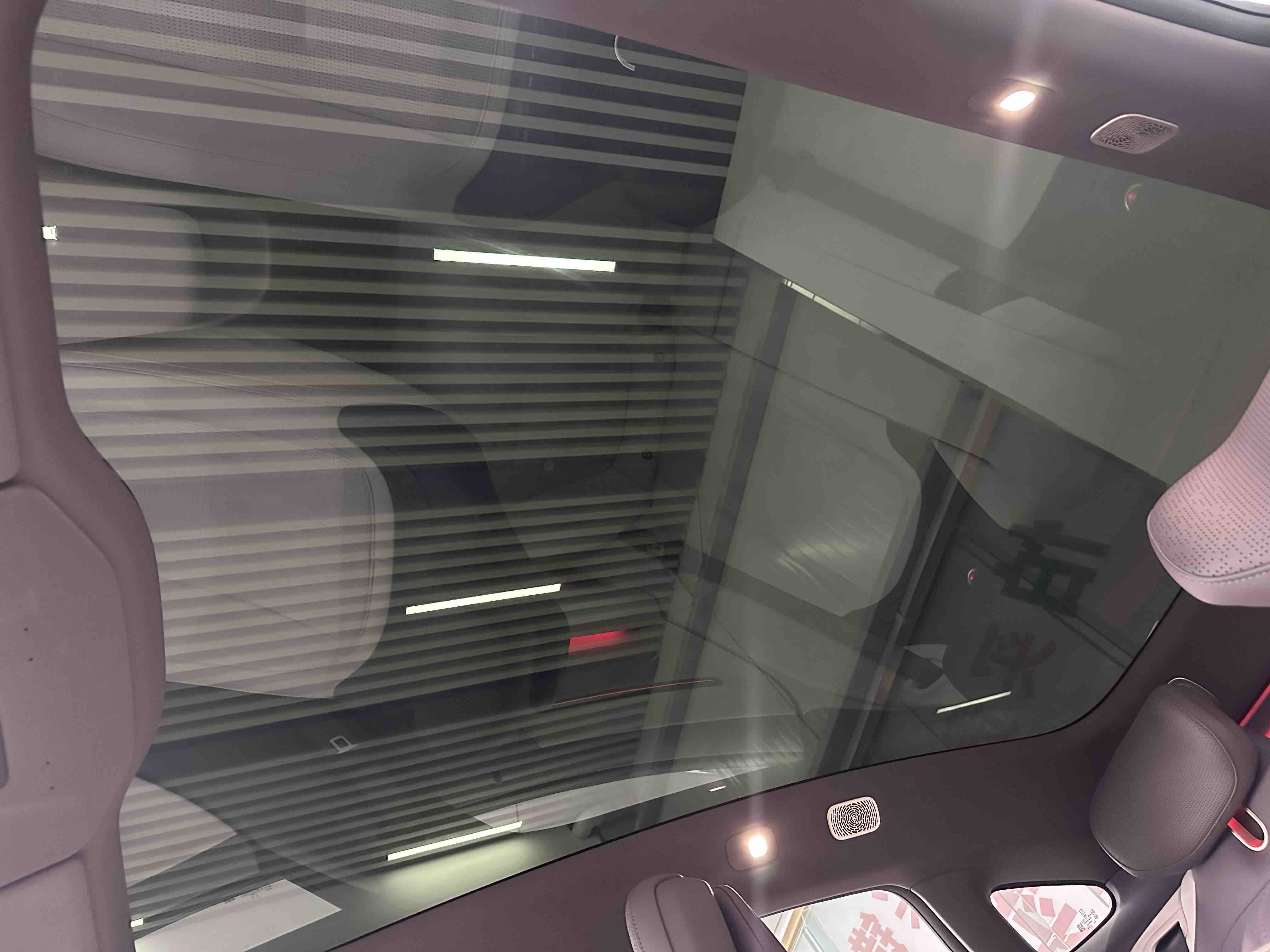 Avatr 06 2025 car image #9