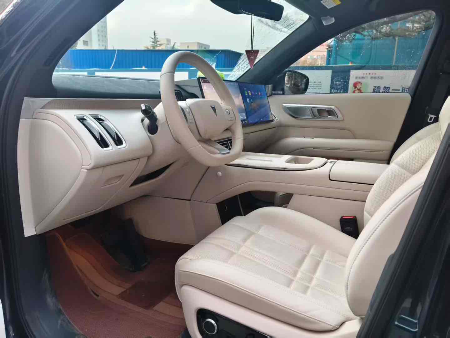 Deepal S09 2025 car image #9