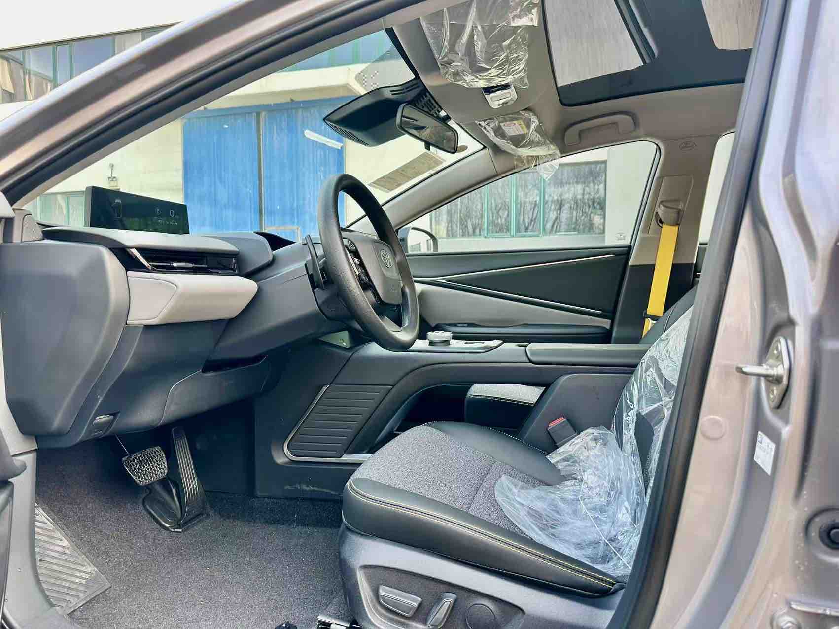 Toyota bZ5 2025 car image #9