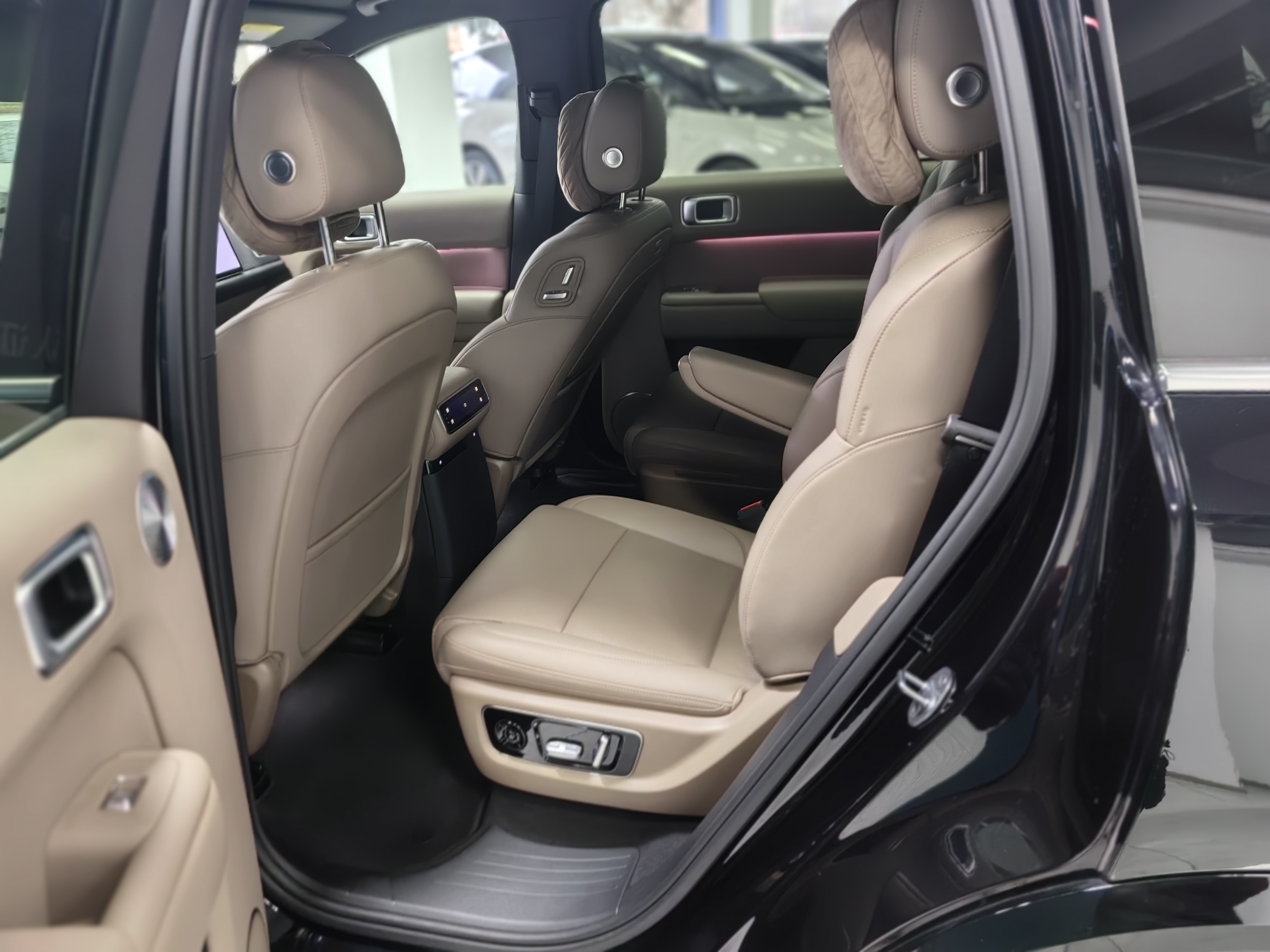 Li L8 2025 изображение автомобиля #9