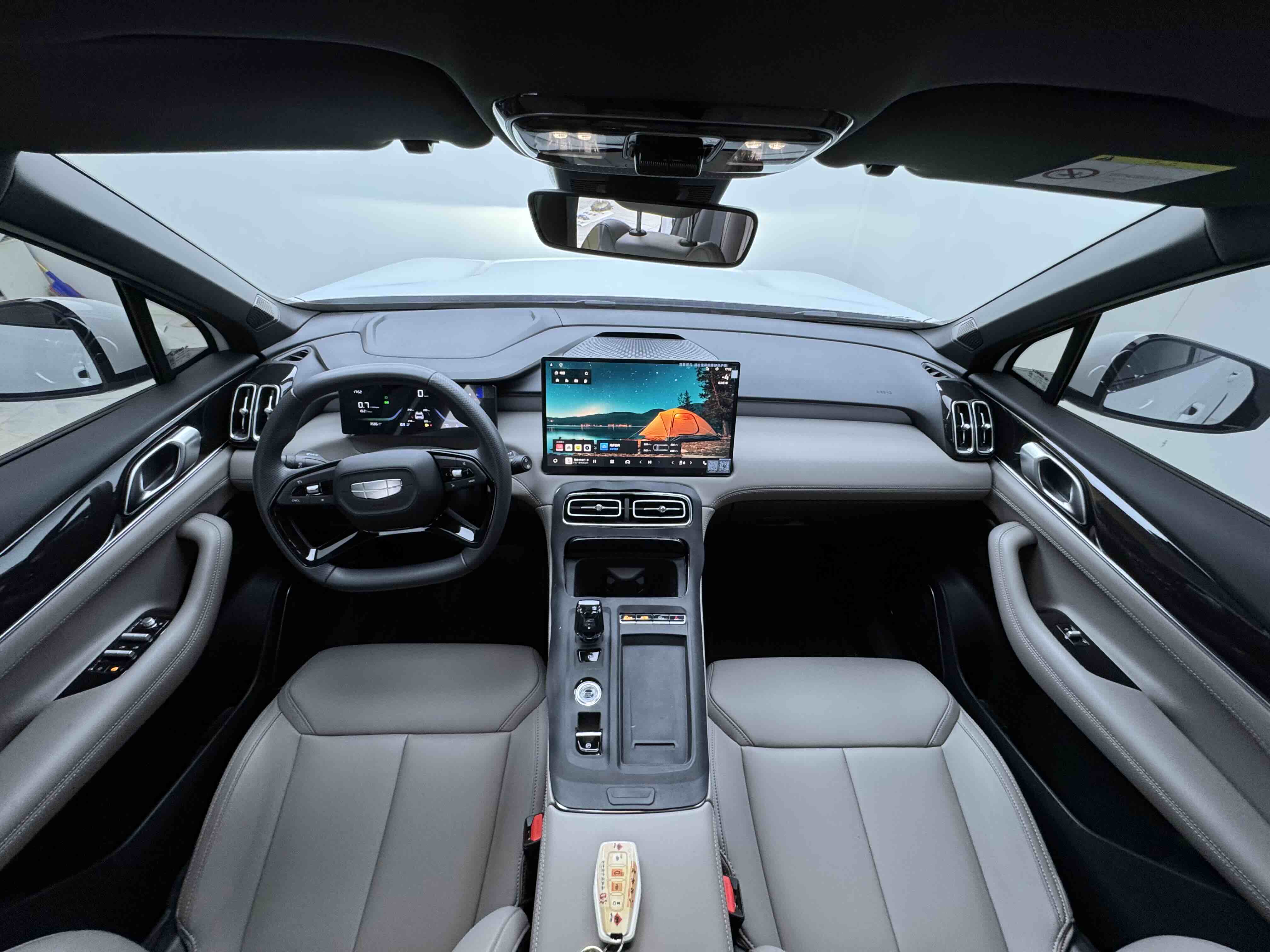 GEELY Boyue L 2025 car image #9