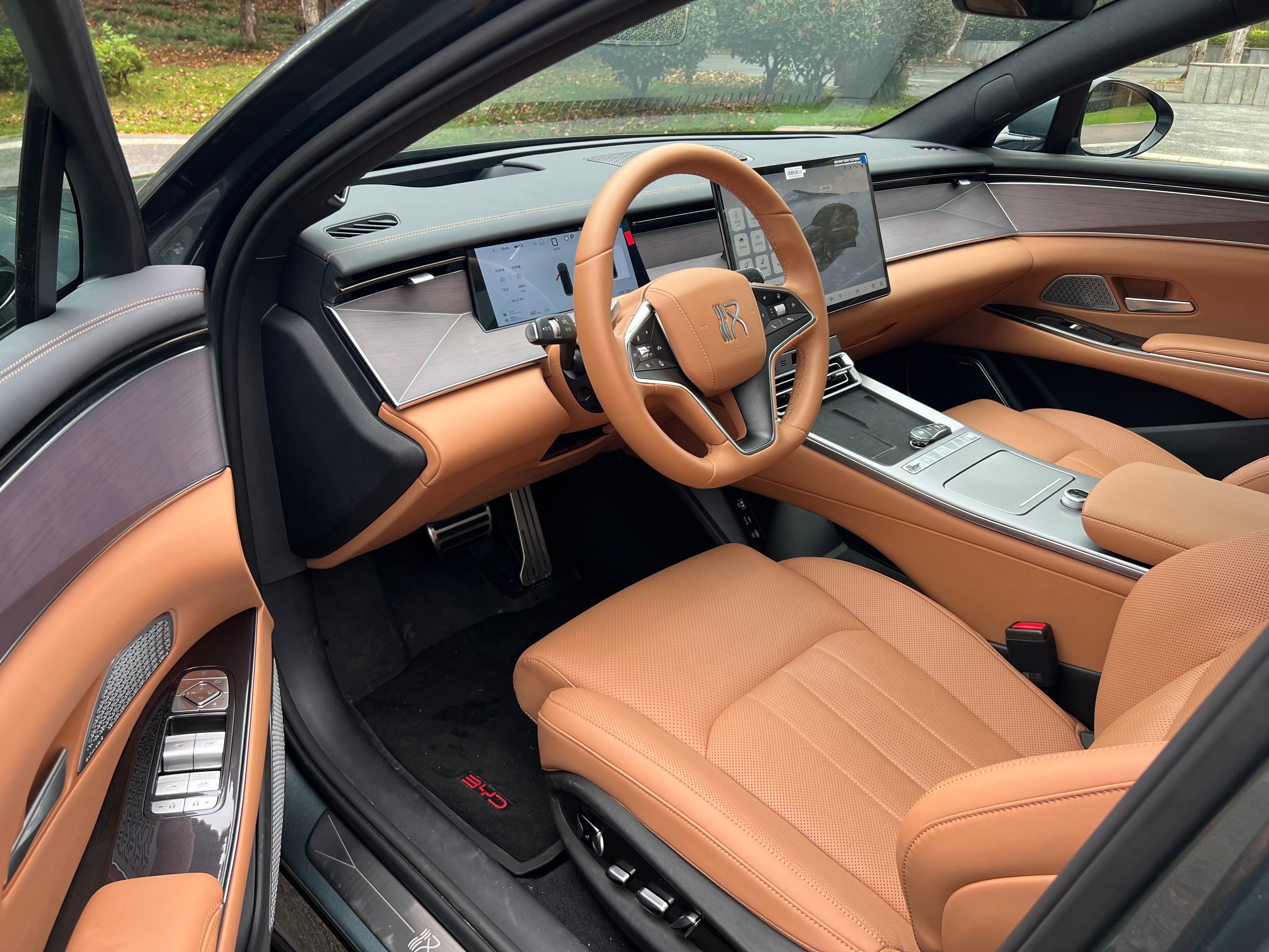 BYD HanL 2025 immagine di auto #9