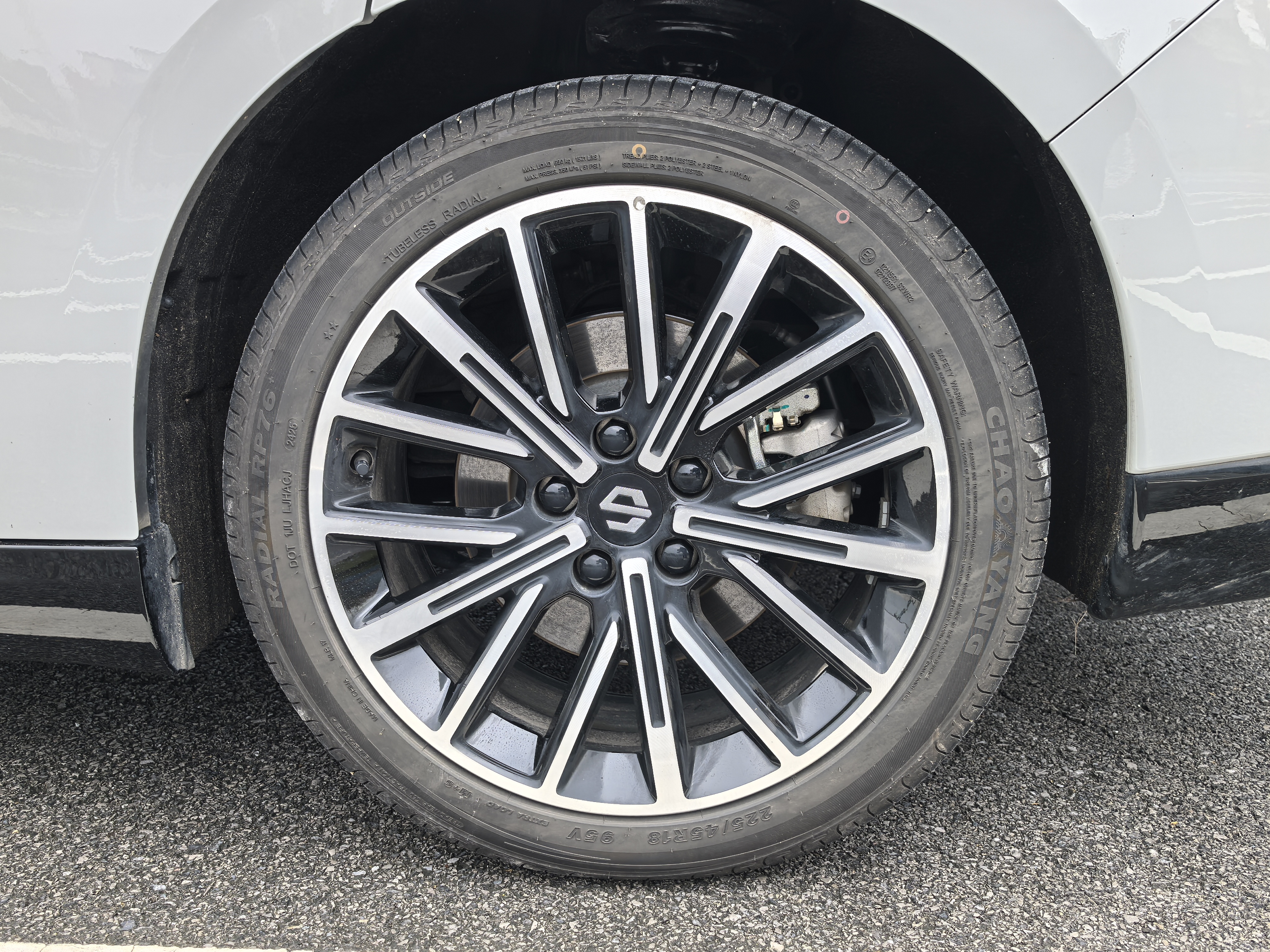 零跑汽车 零跑B01 2025 汽车图片 #9