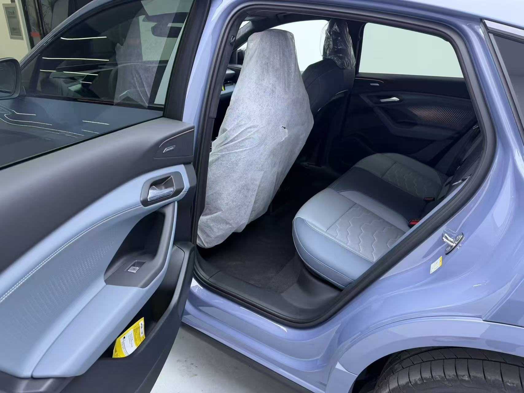 Audi Q6L Sportback e-tron 2025 car image #9