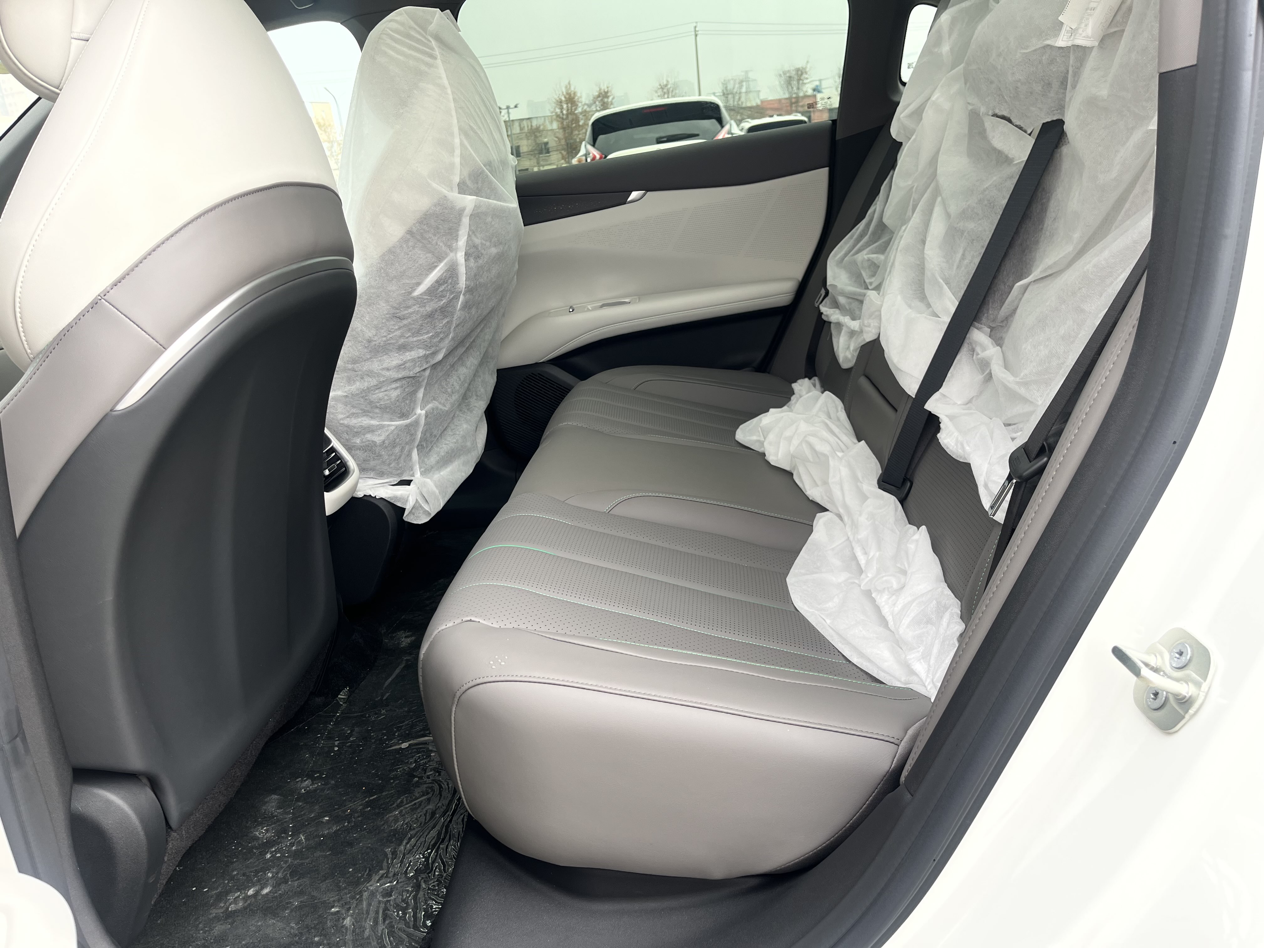 Deepal L07 2025 car image #9