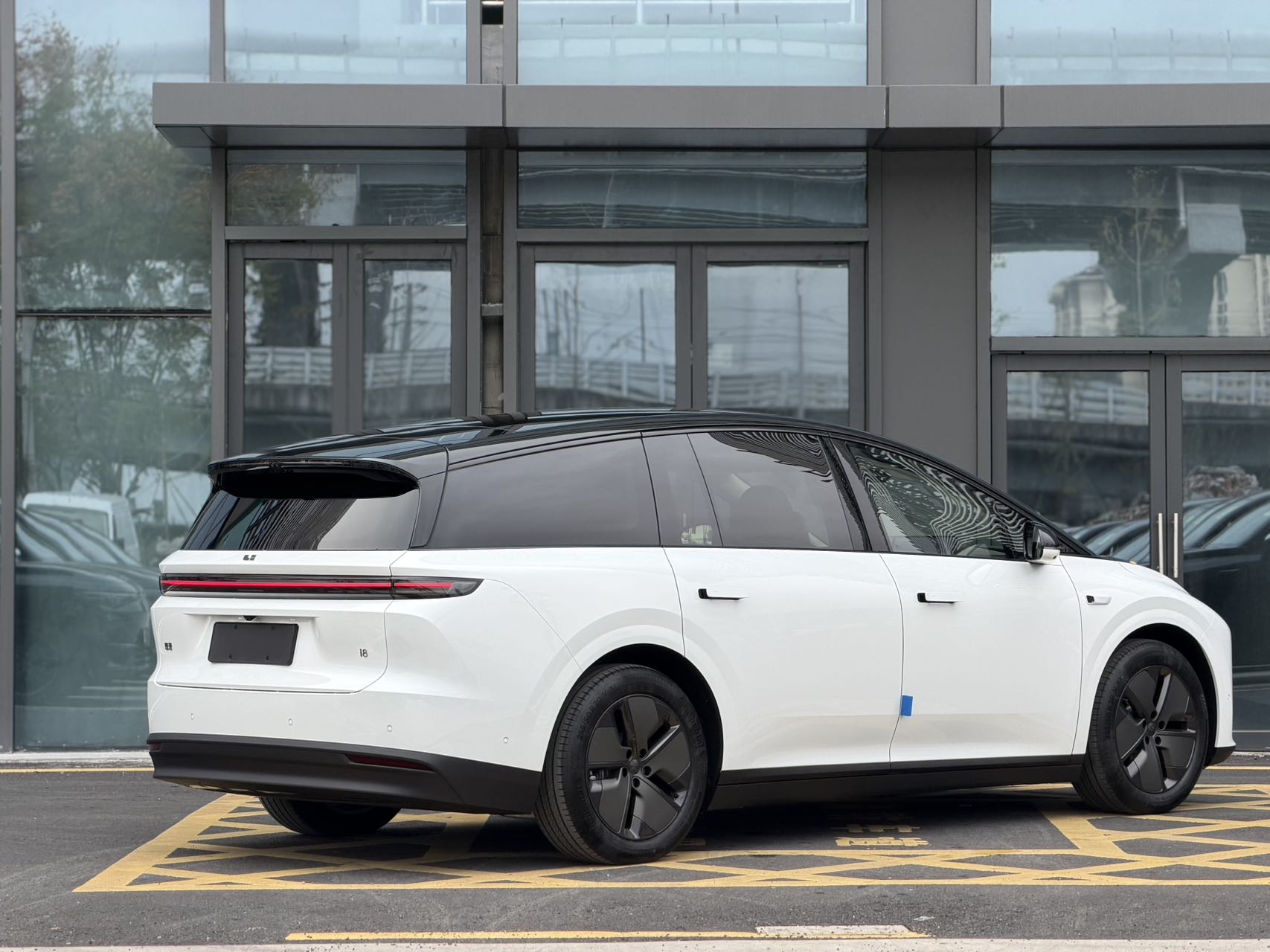 理想汽车 理想i6 2025 汽车图片 #9