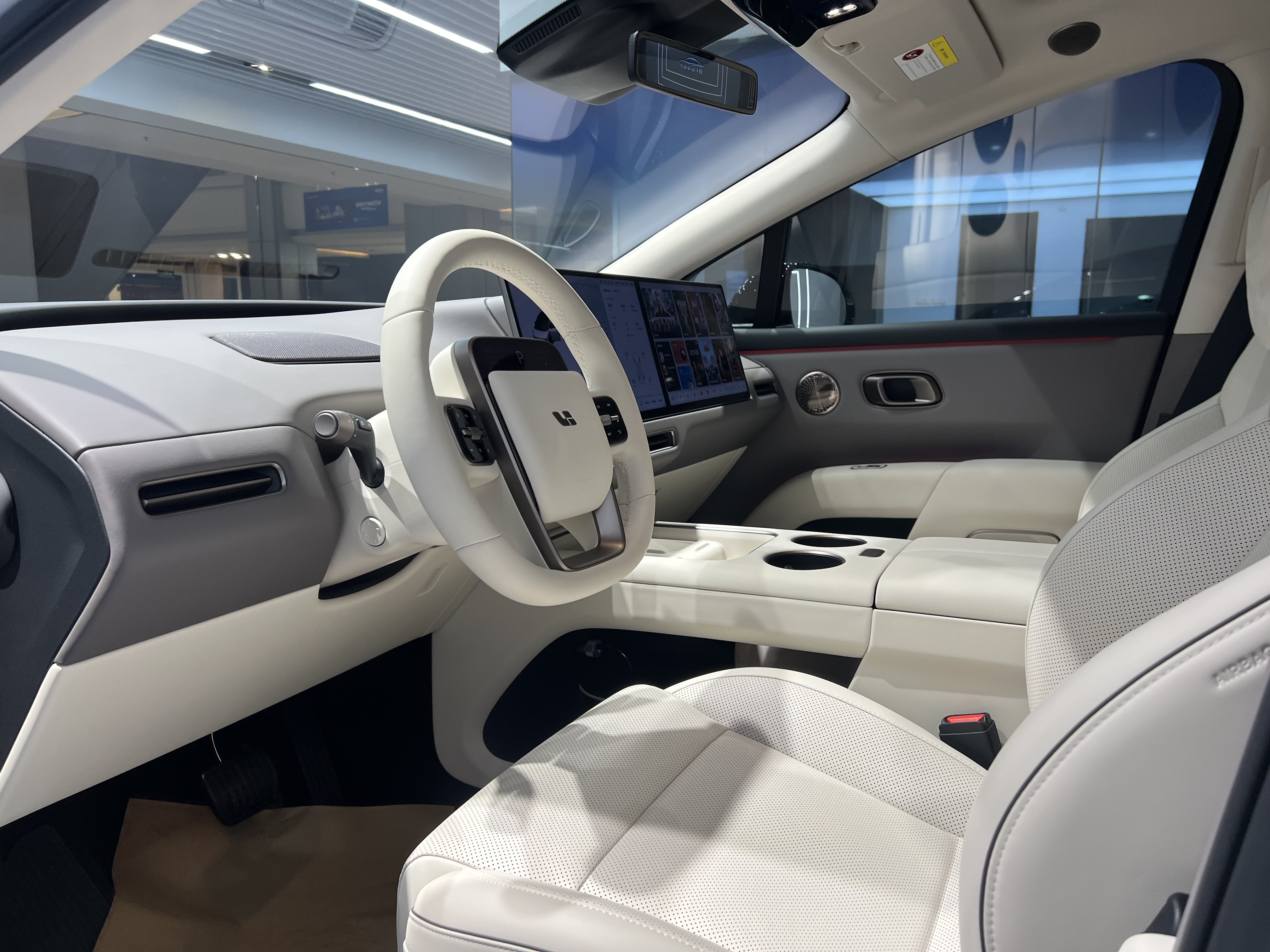 Li i6 2025 immagine di auto #9