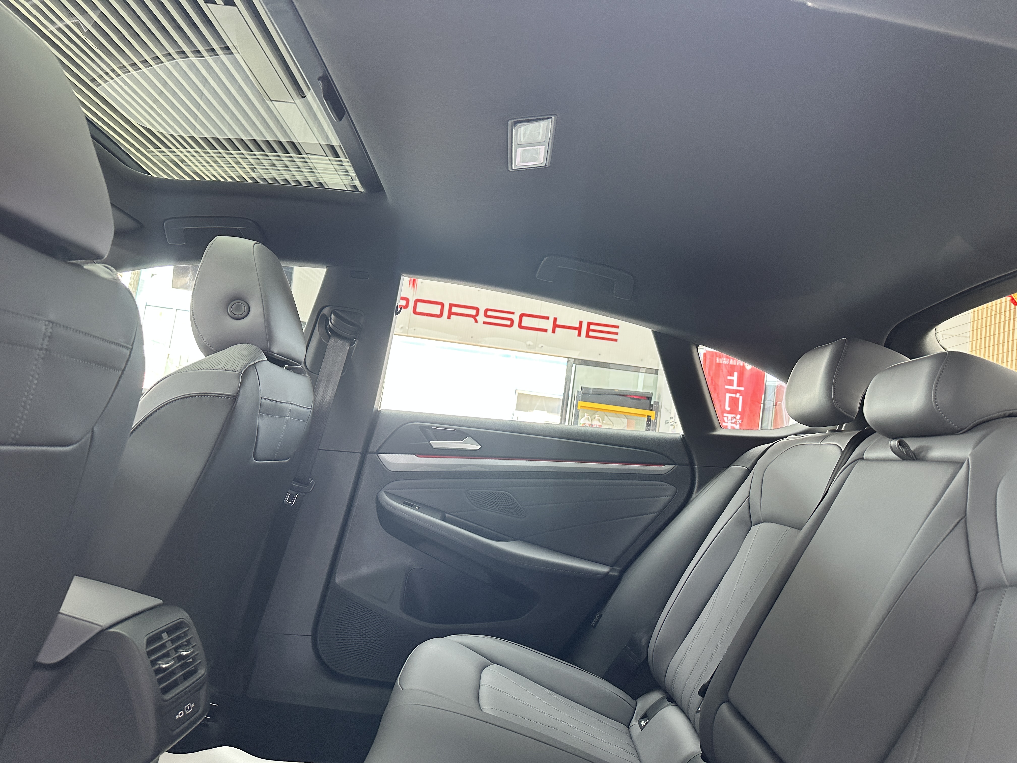 Volkswagen Lamando 2025 car image #9