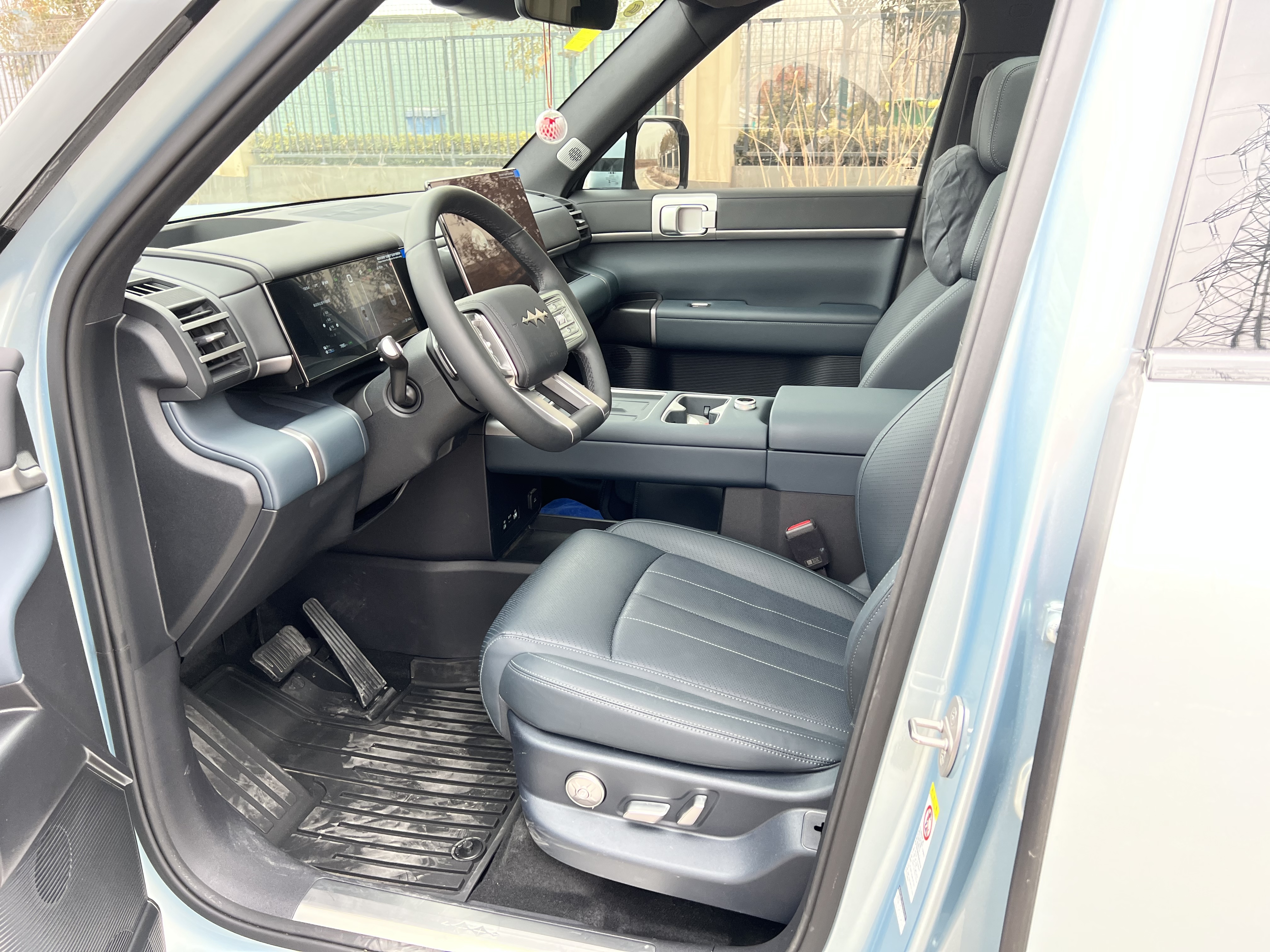 FangChengBao Tiger 7 2025 car image #9