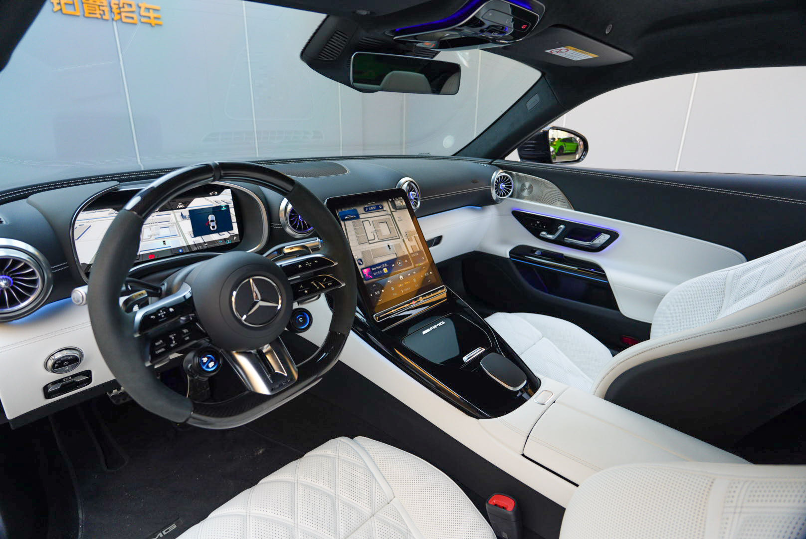 Mercedes-Benz AMG GT 2025 imagen de coche #9