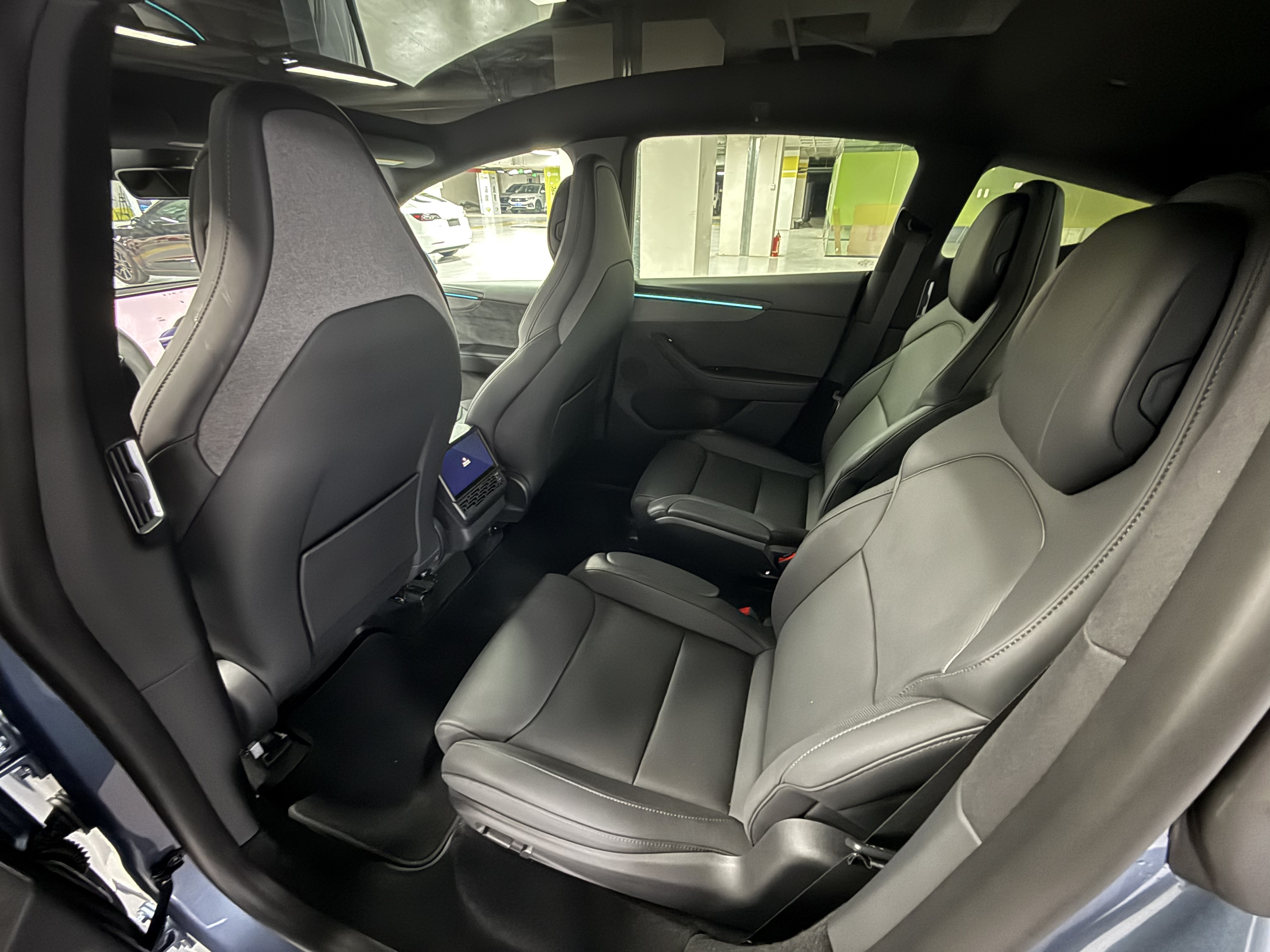 特斯拉 Model Y L 2025 汽车图片 #9