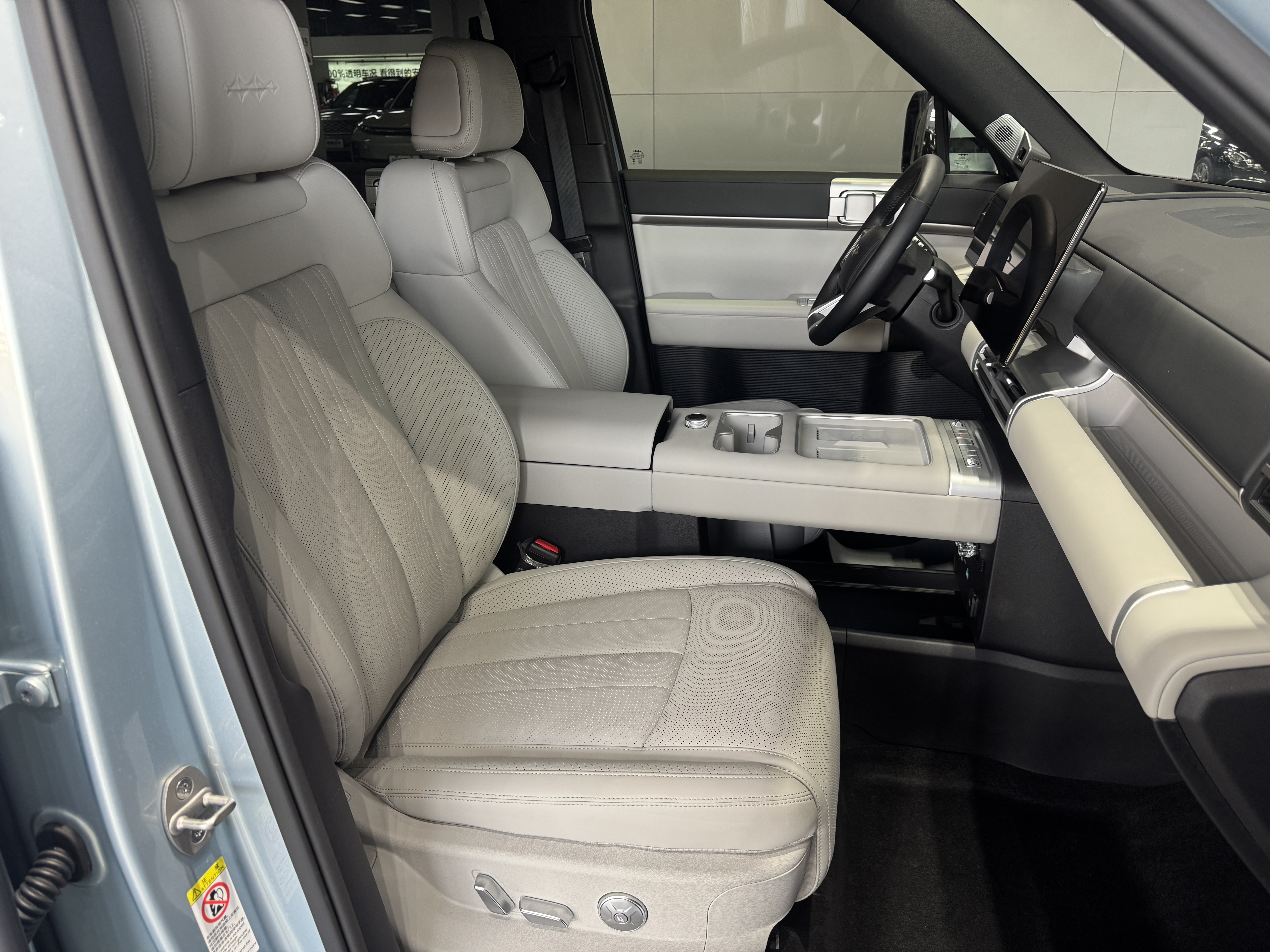 FangChengBao Tiger 7 2025 car image #9