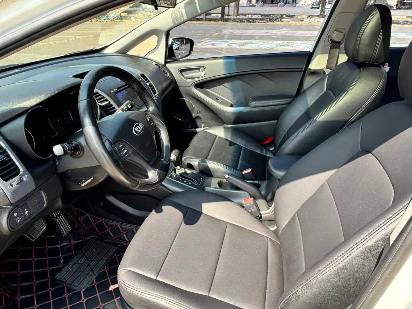 Kia Forte Koup 2016 изображение автомобиля #9