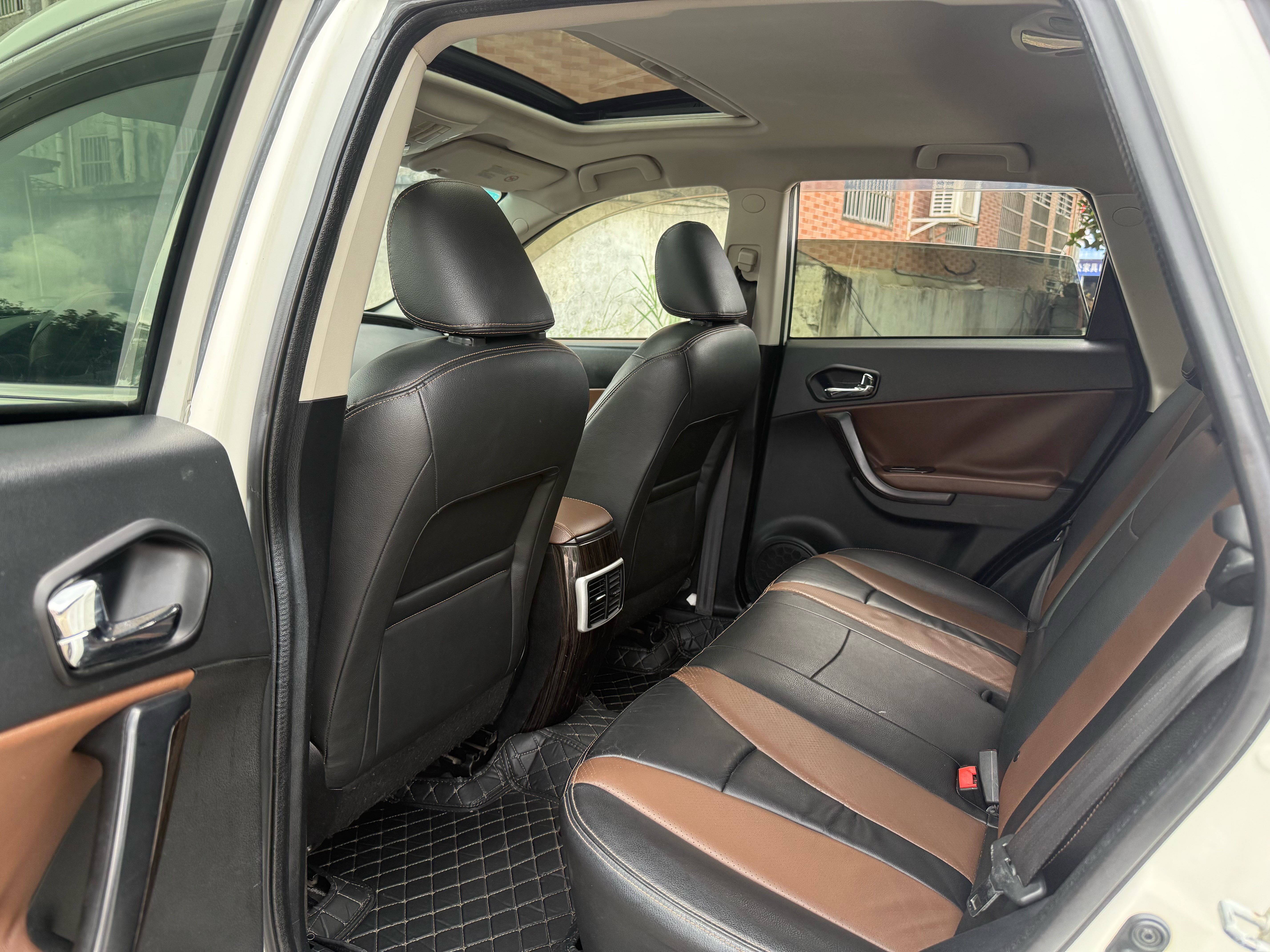 GAC Trumpchi GS5 Super 2015 #9 GAC Trumpchi GS5 Super 2015 car image #9