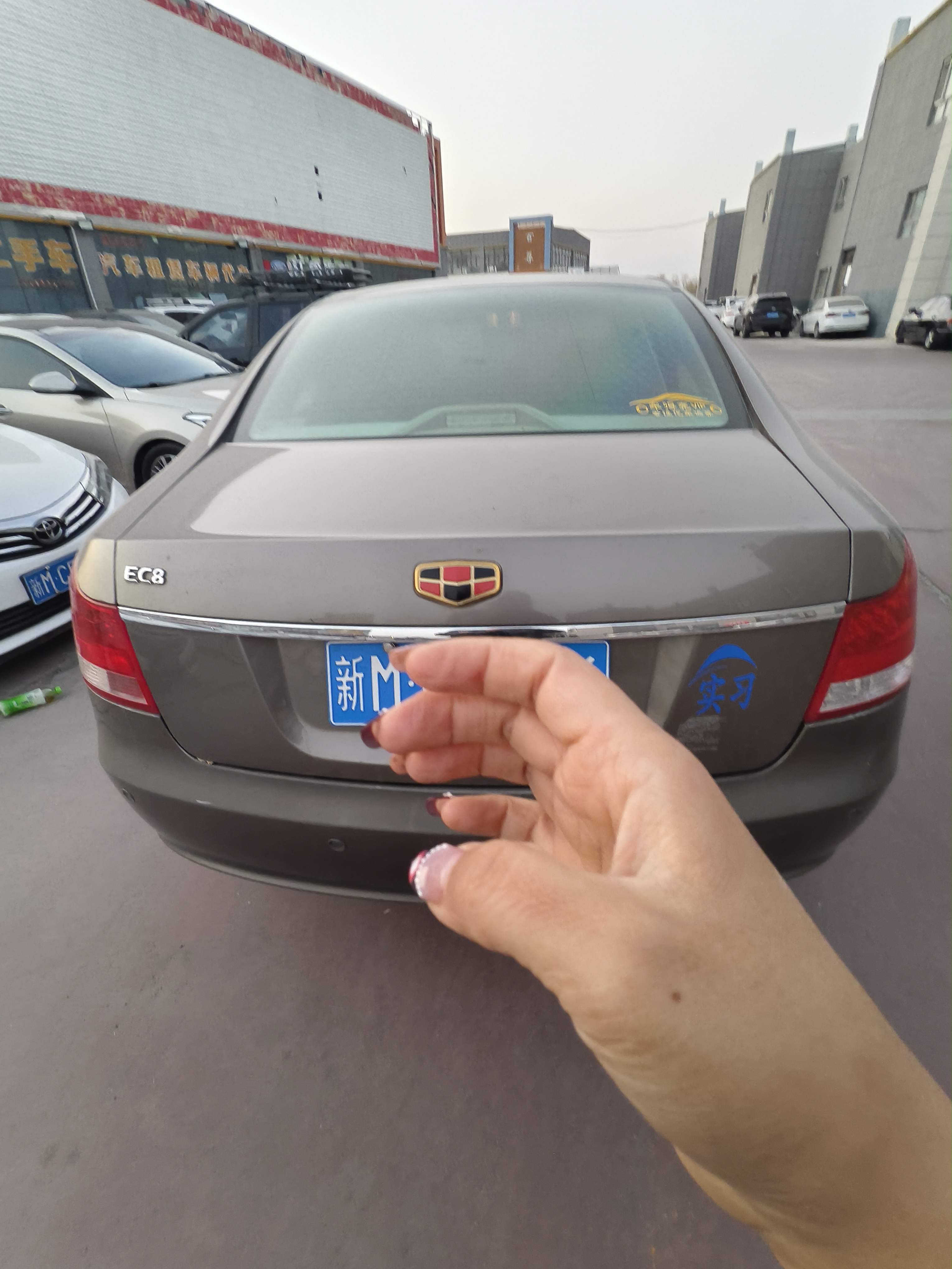 GEELY EC8 2016 car image #9