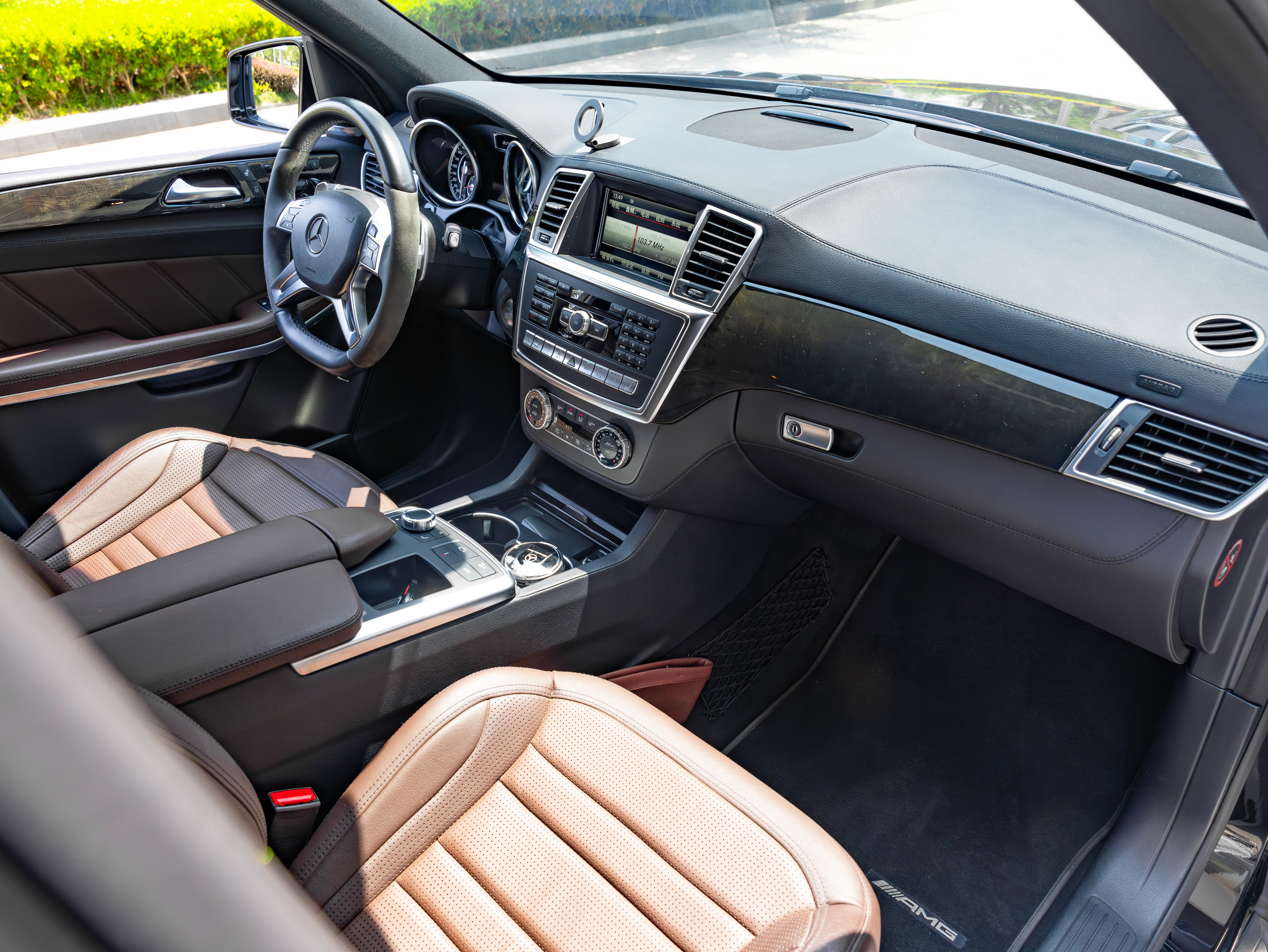 Mercedes-Benz GL AMG 2015 #9 Mercedes-Benz GL AMG 2015 изображение автомобиля #9