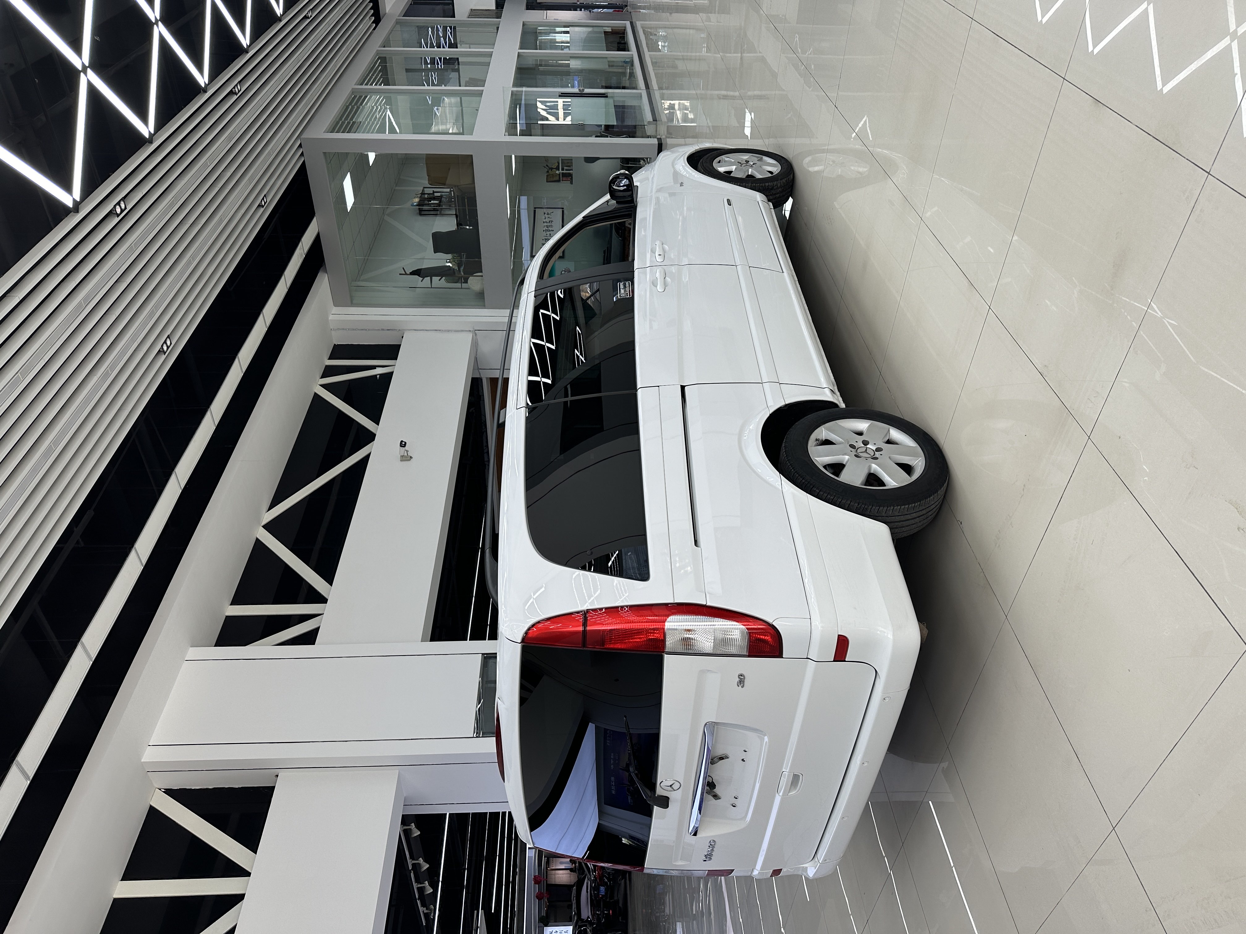 Mercedes-Benz Viano (Imported) 2008 car image #9