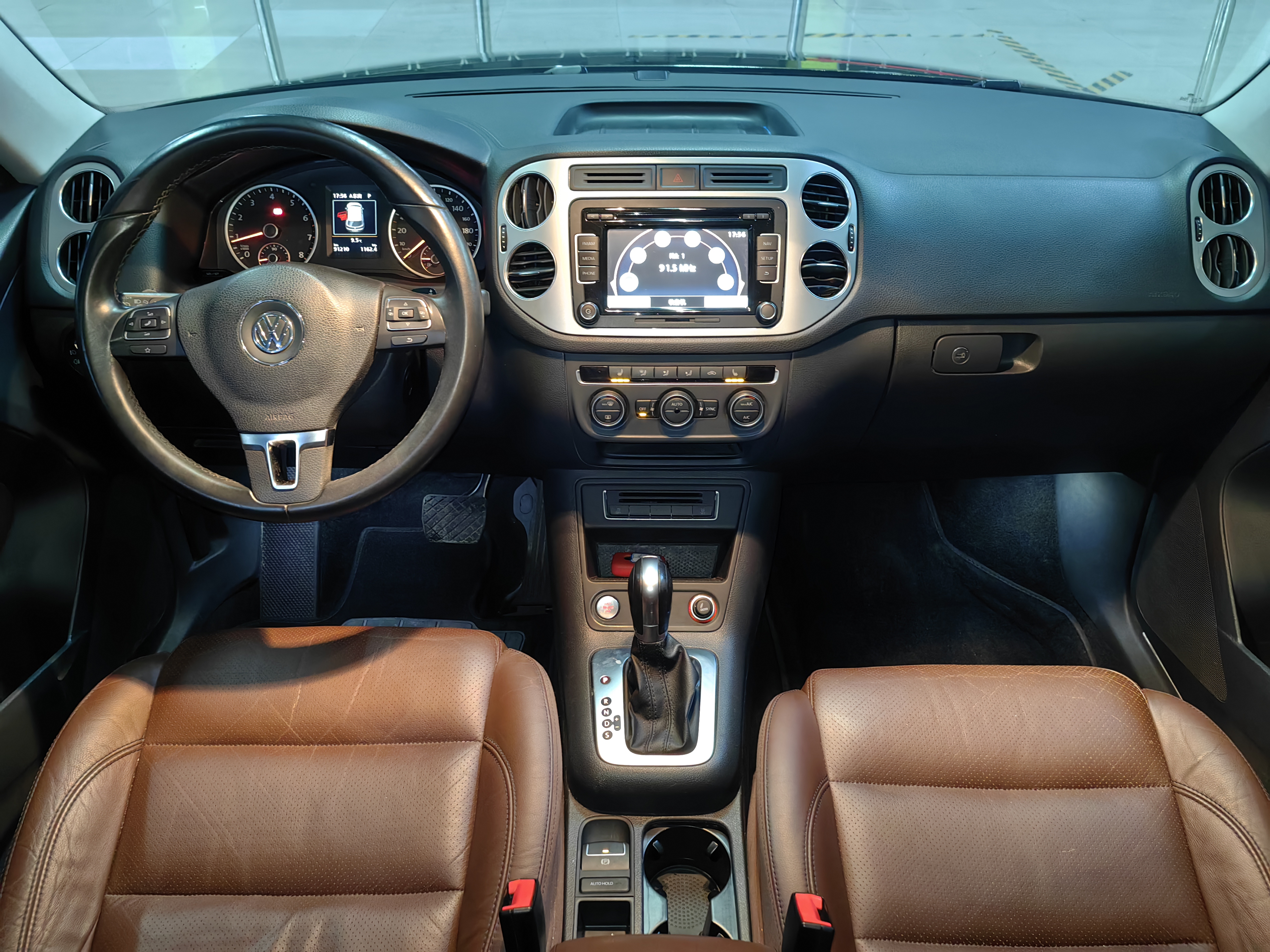 Volkswagen Tiguan 2014 immagine di auto #9