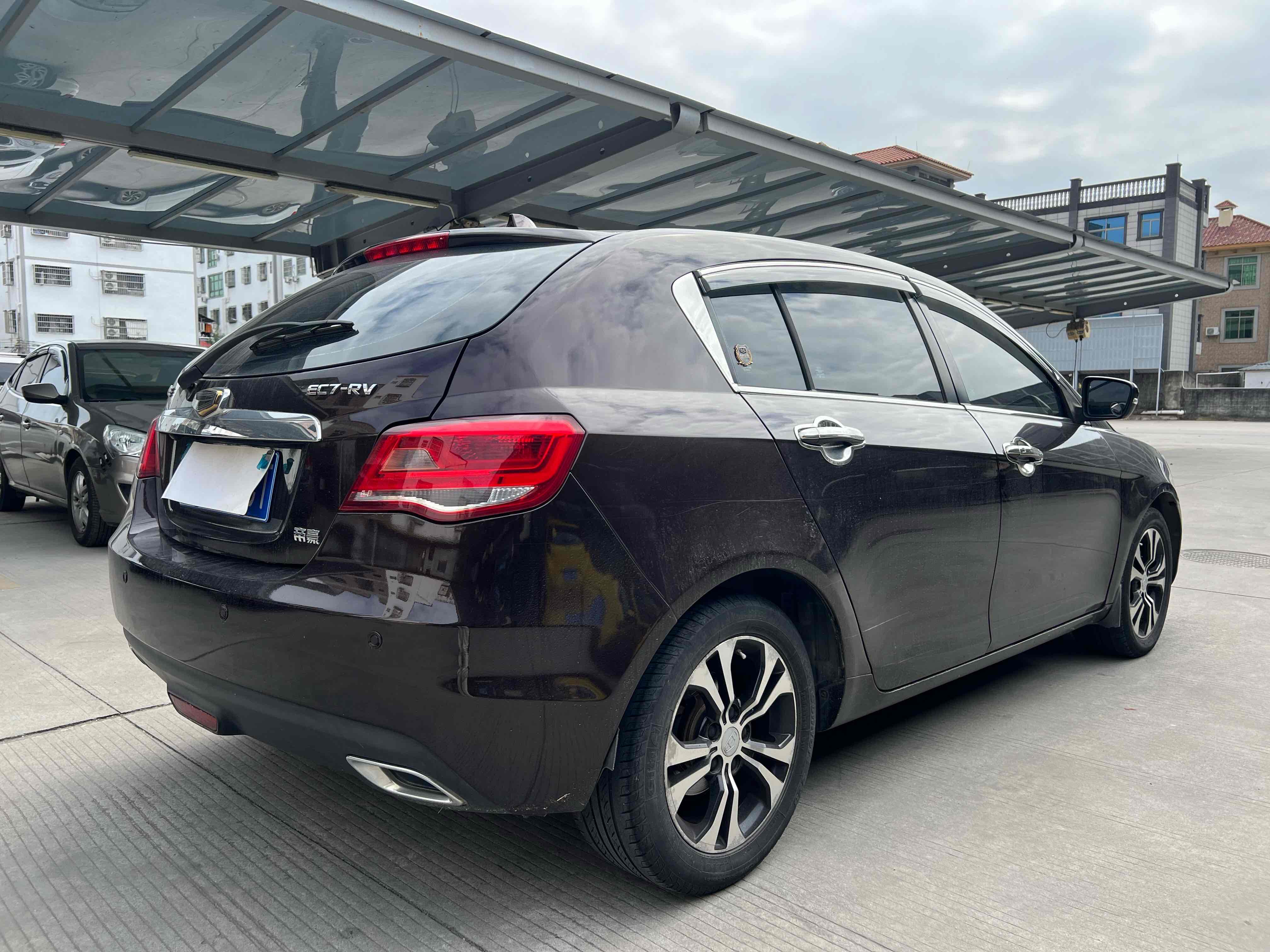 GEELY Emgrand 2015 car image #9