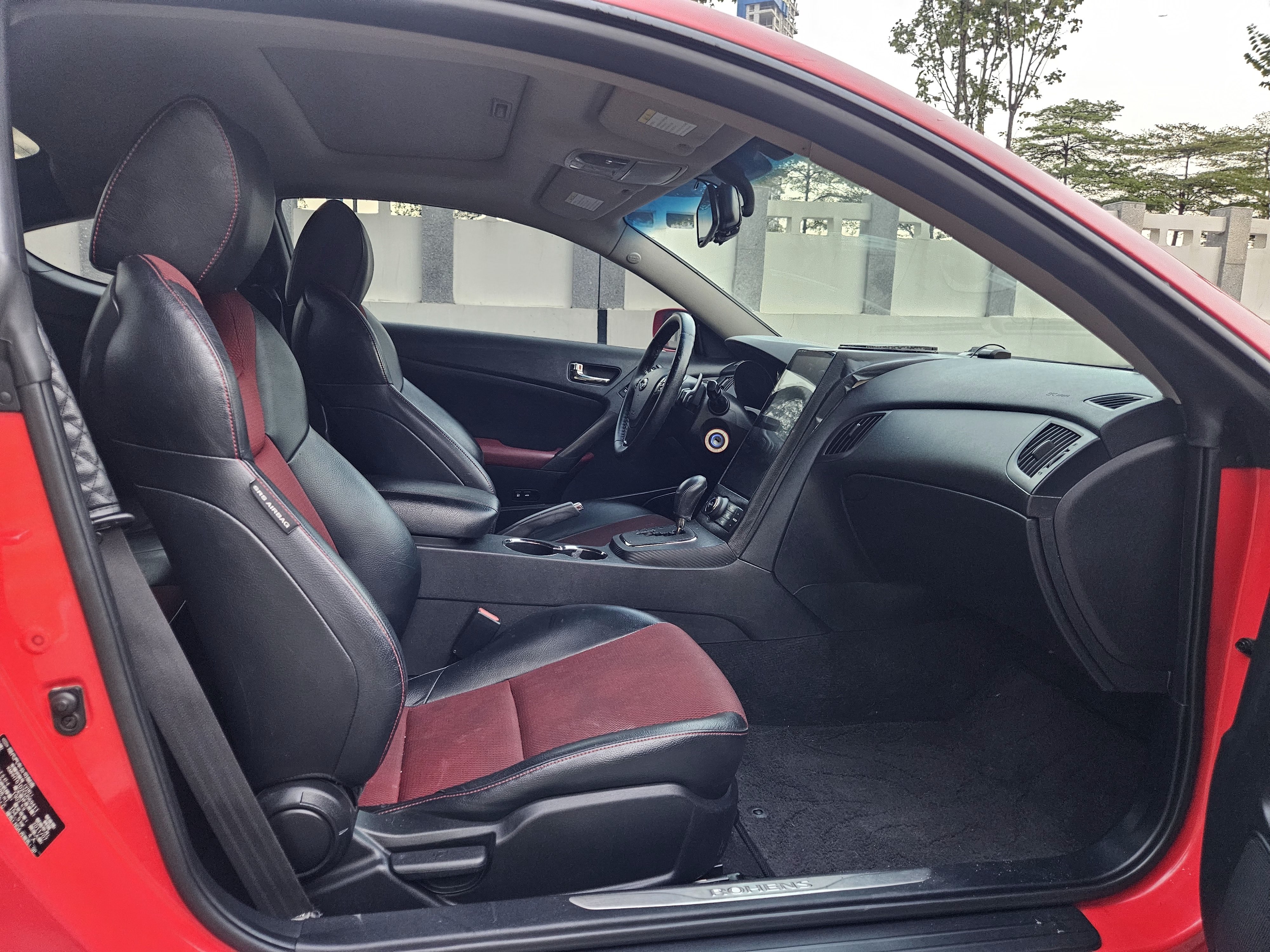 Hyundai Rohens-Coupe 2011 #9 Hyundai Rohens-Coupe 2011 car image #9