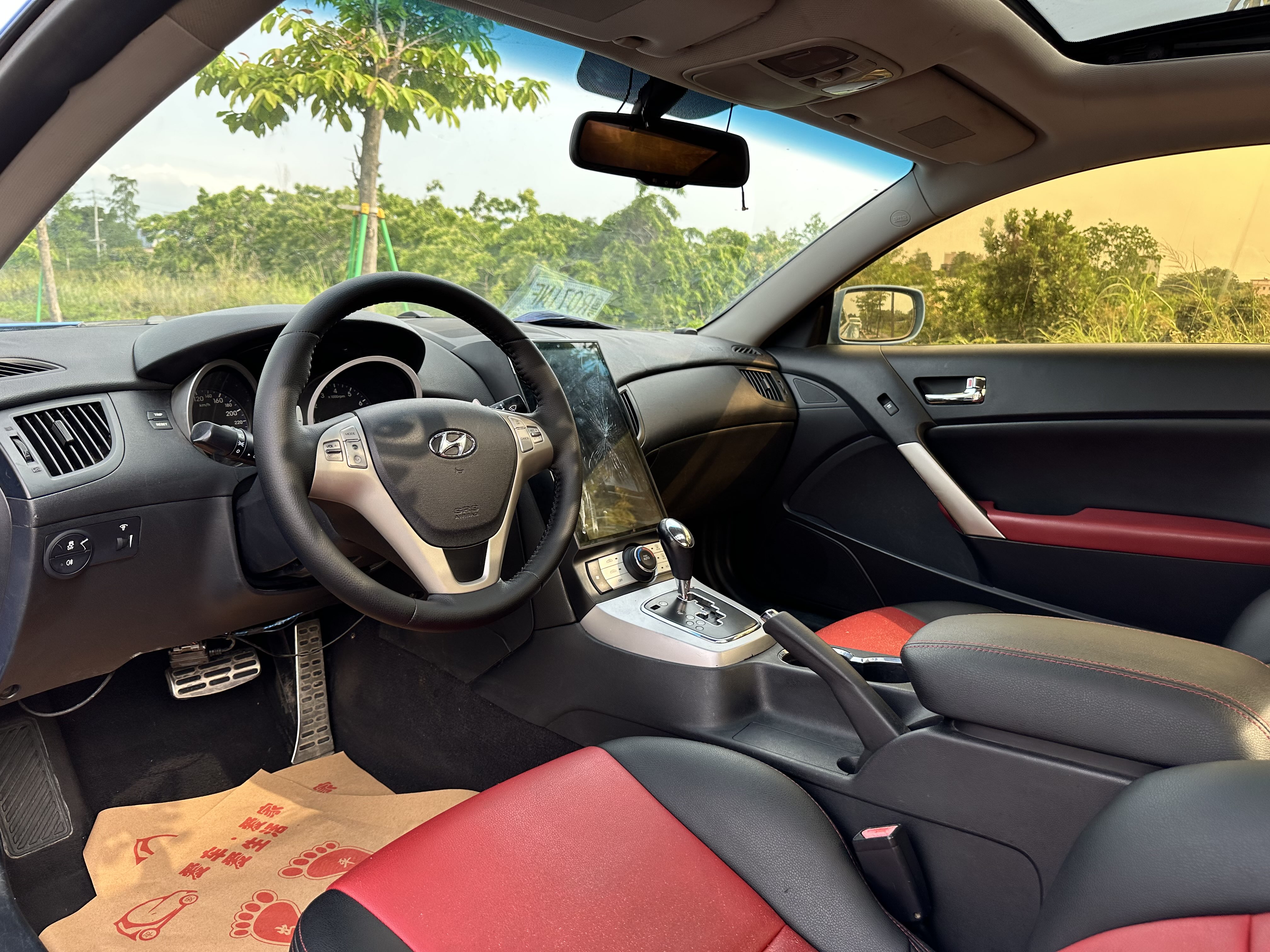 Hyundai Rohens 2010 #9 Hyundai Rohens 2010 car image #9