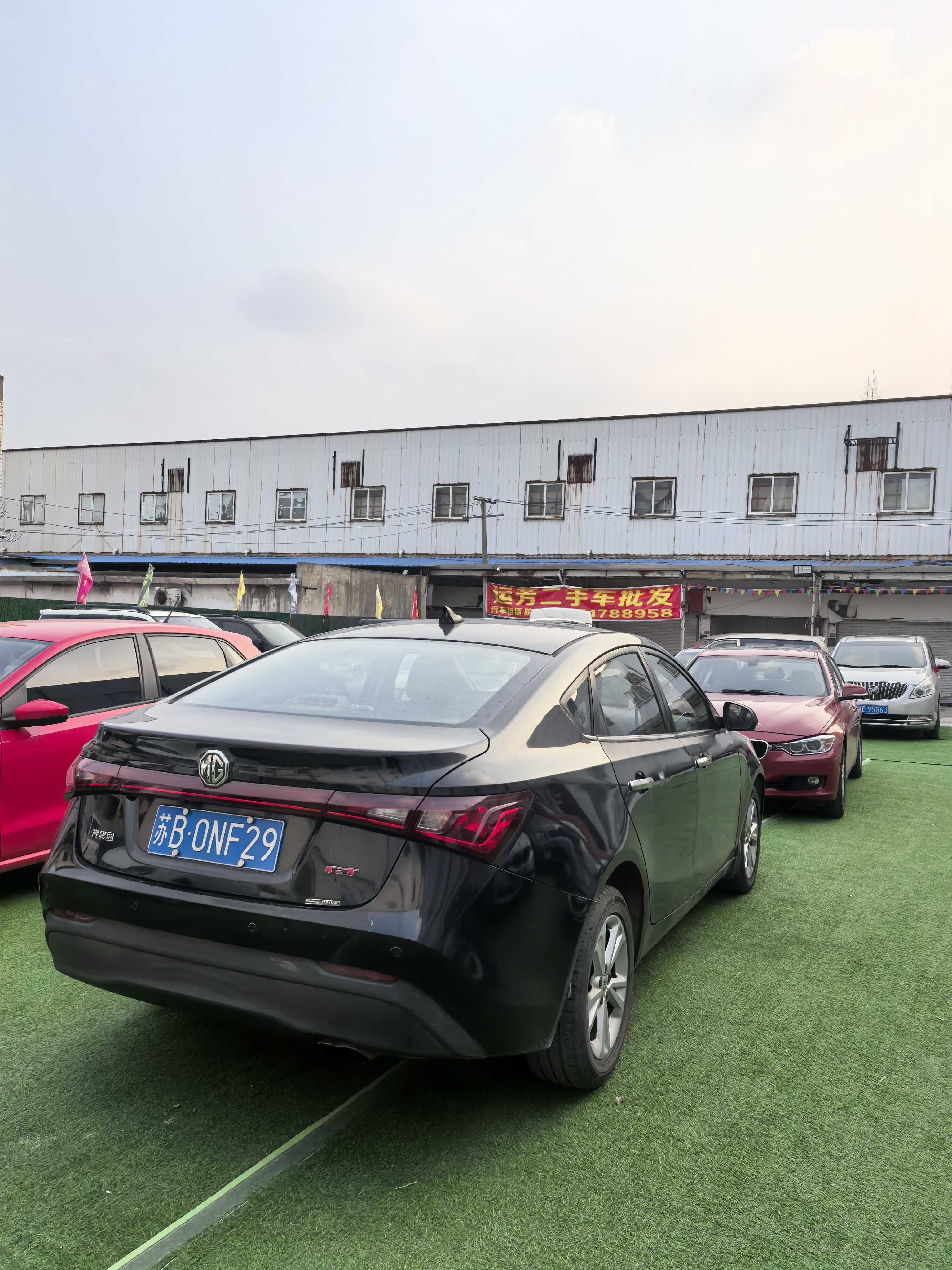 MG GT 2015 car image #9