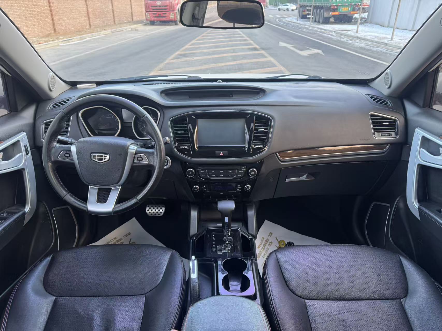 GEELY GX7 2015 car image #9