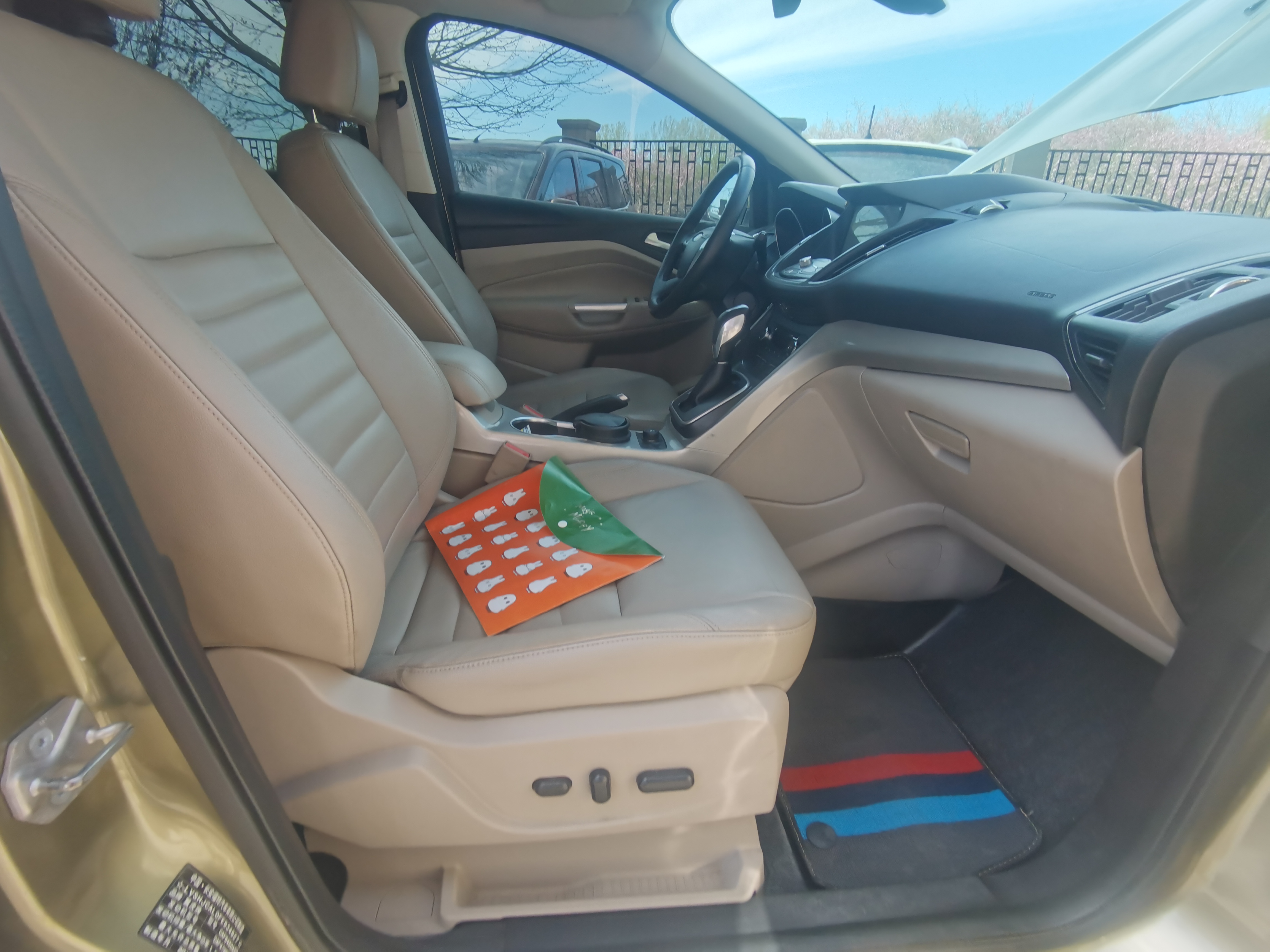 Ford Kuga 2015 #9 Ford Kuga 2015 car image #9