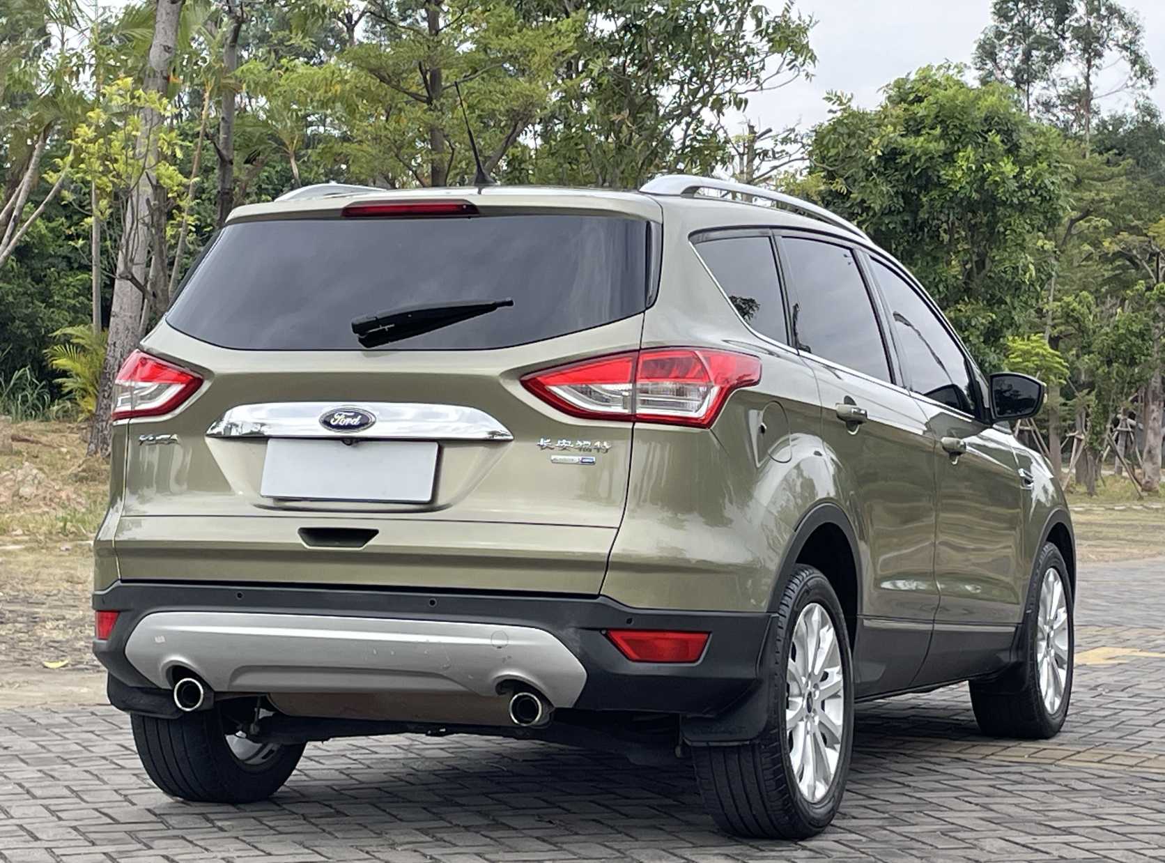 Ford Kuga 2015 #9 Ford Kuga 2015 car image #9