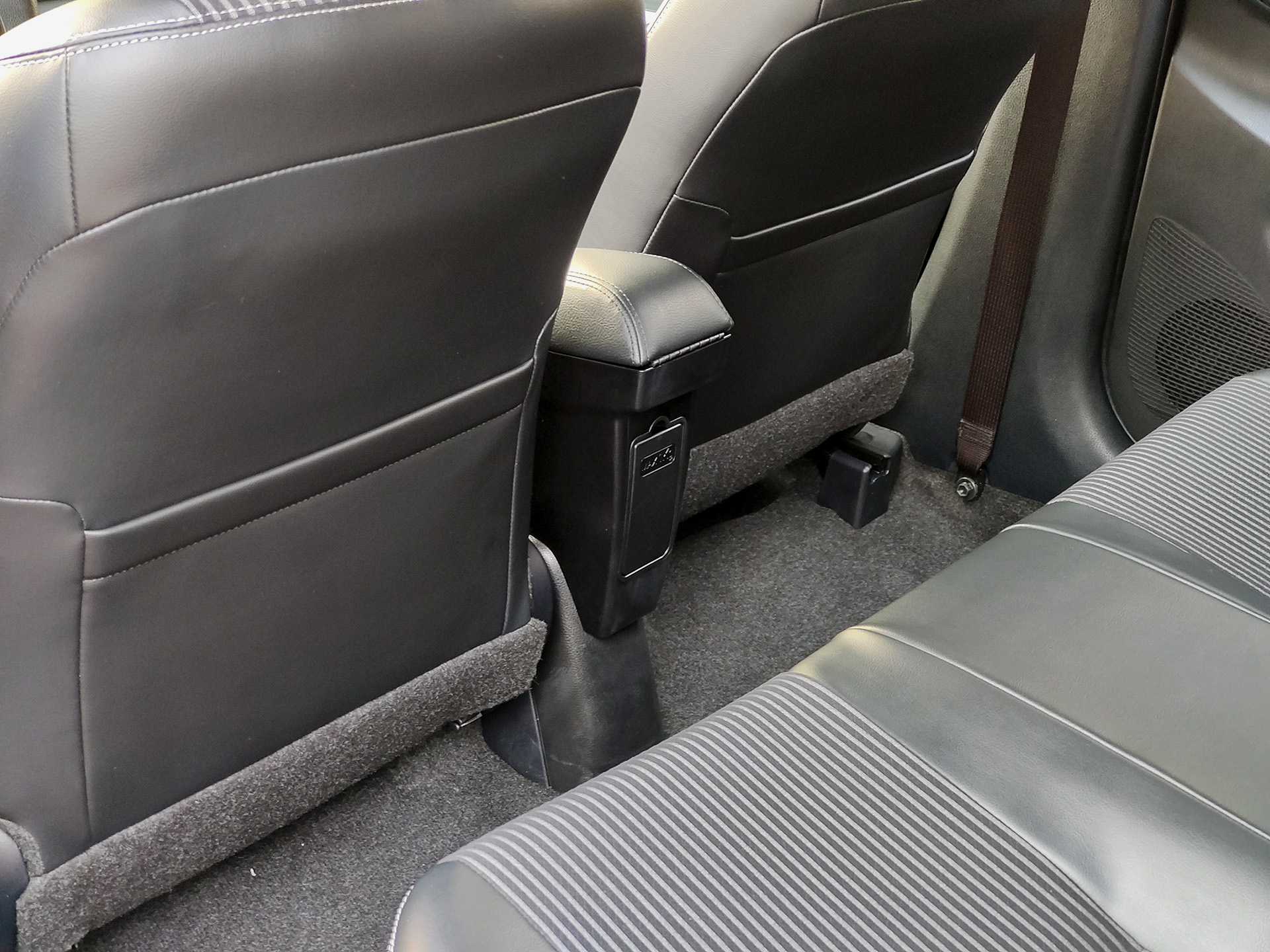 Yaris L Zhixuan 2016 #9 Yaris L Zhixuan 2016 car image #9