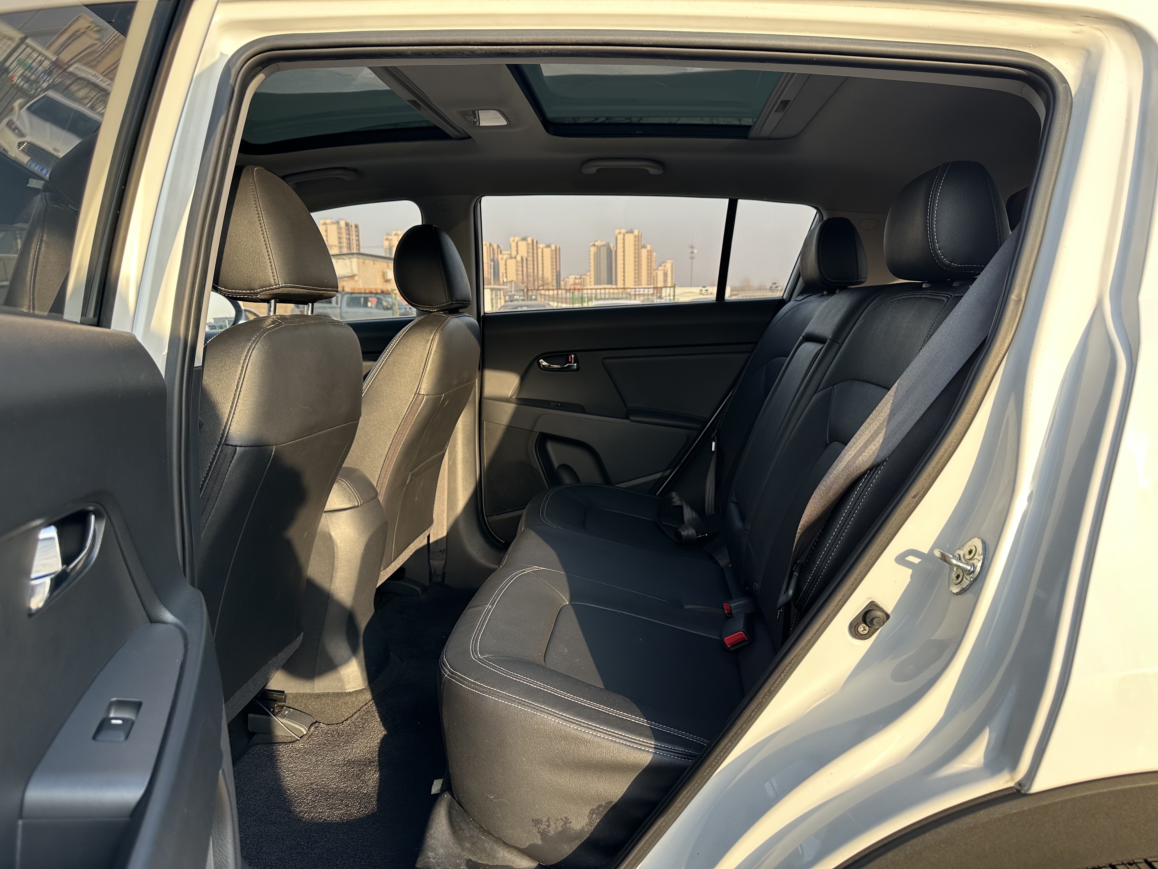 起亚 智跑 2013 汽车图片 #9