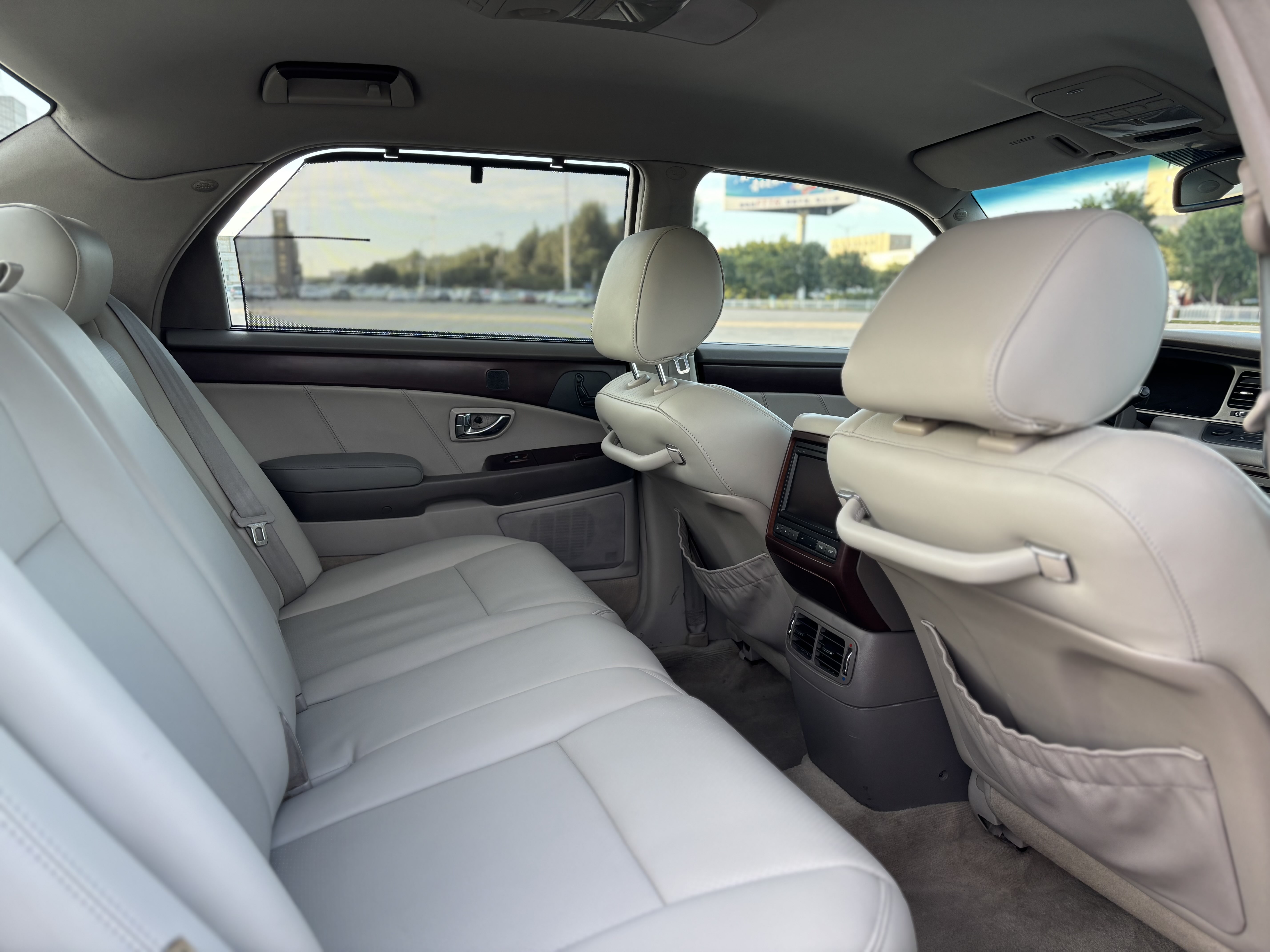 Hyundai Equus 2009 immagine di auto #9