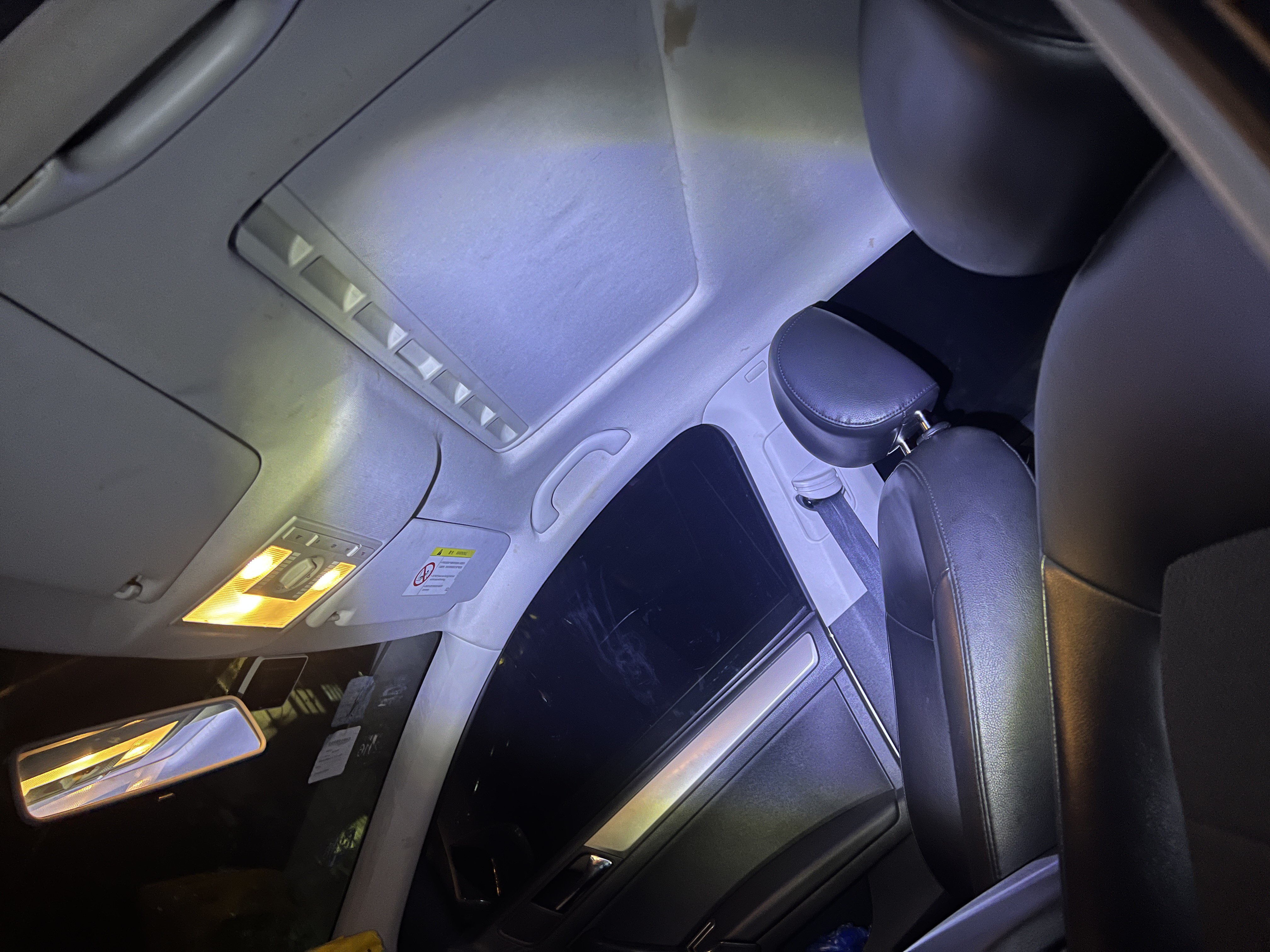 Skoda Rapid Spaceback 2015 car image #9