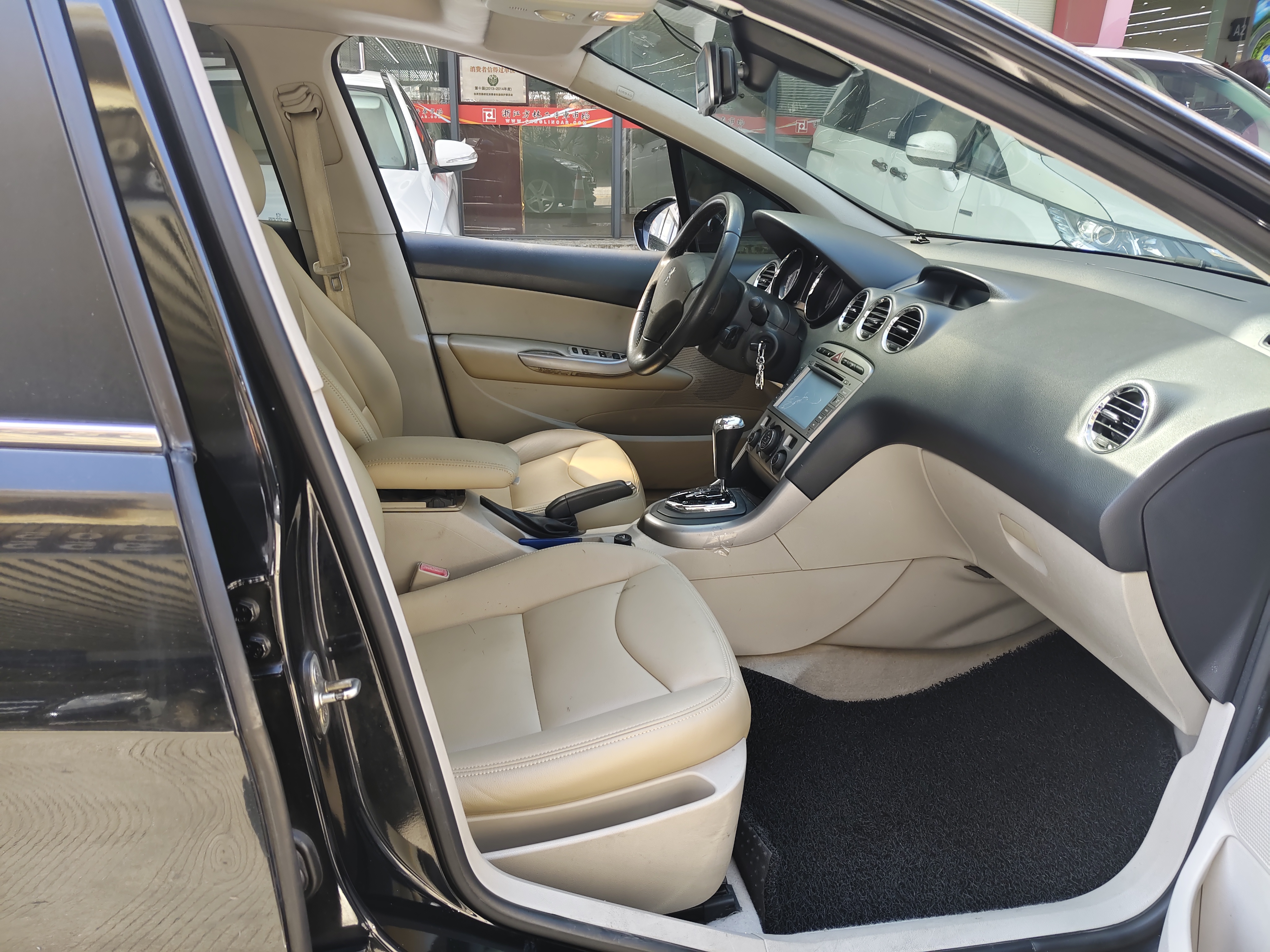 标致 标致408 2011 汽车图片 #9