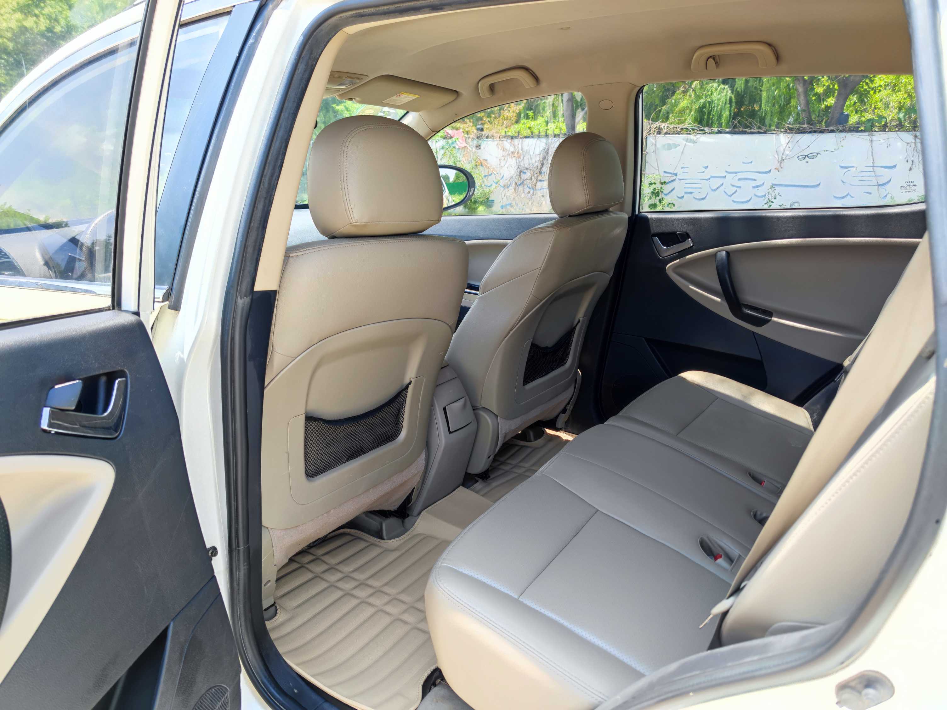 GEELY SX7 2013 car image #9