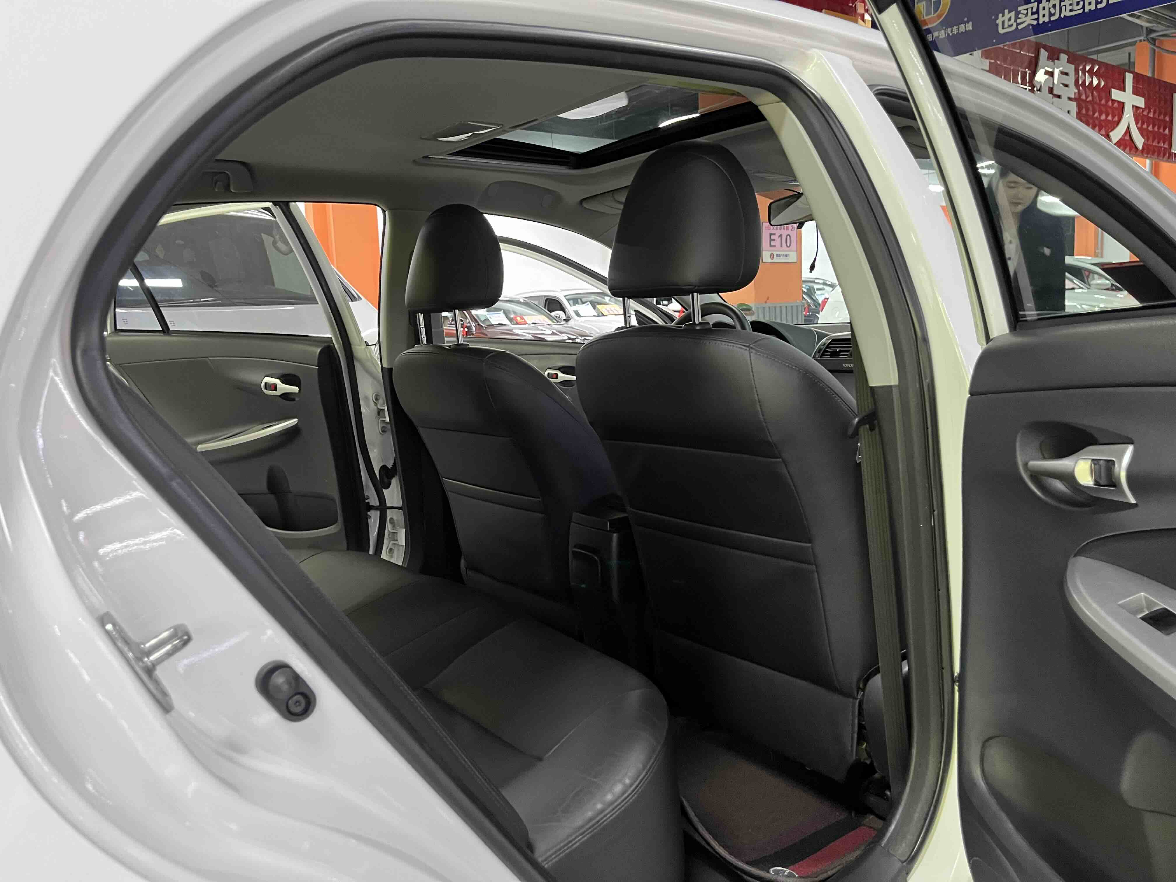 Corolla 2014 immagine di auto #9