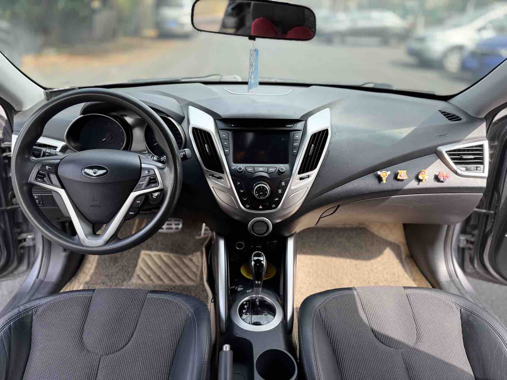 Hyundai Veloster 2012 #9 Hyundai Veloster 2012 car image #9