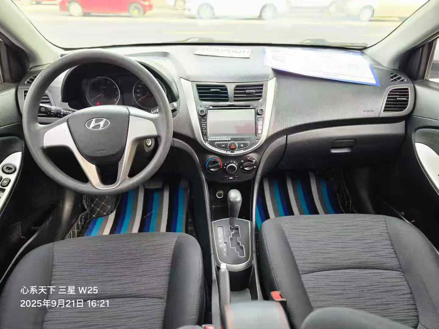 Hyundai Reina Hatchback 2016 imagem de carro #9