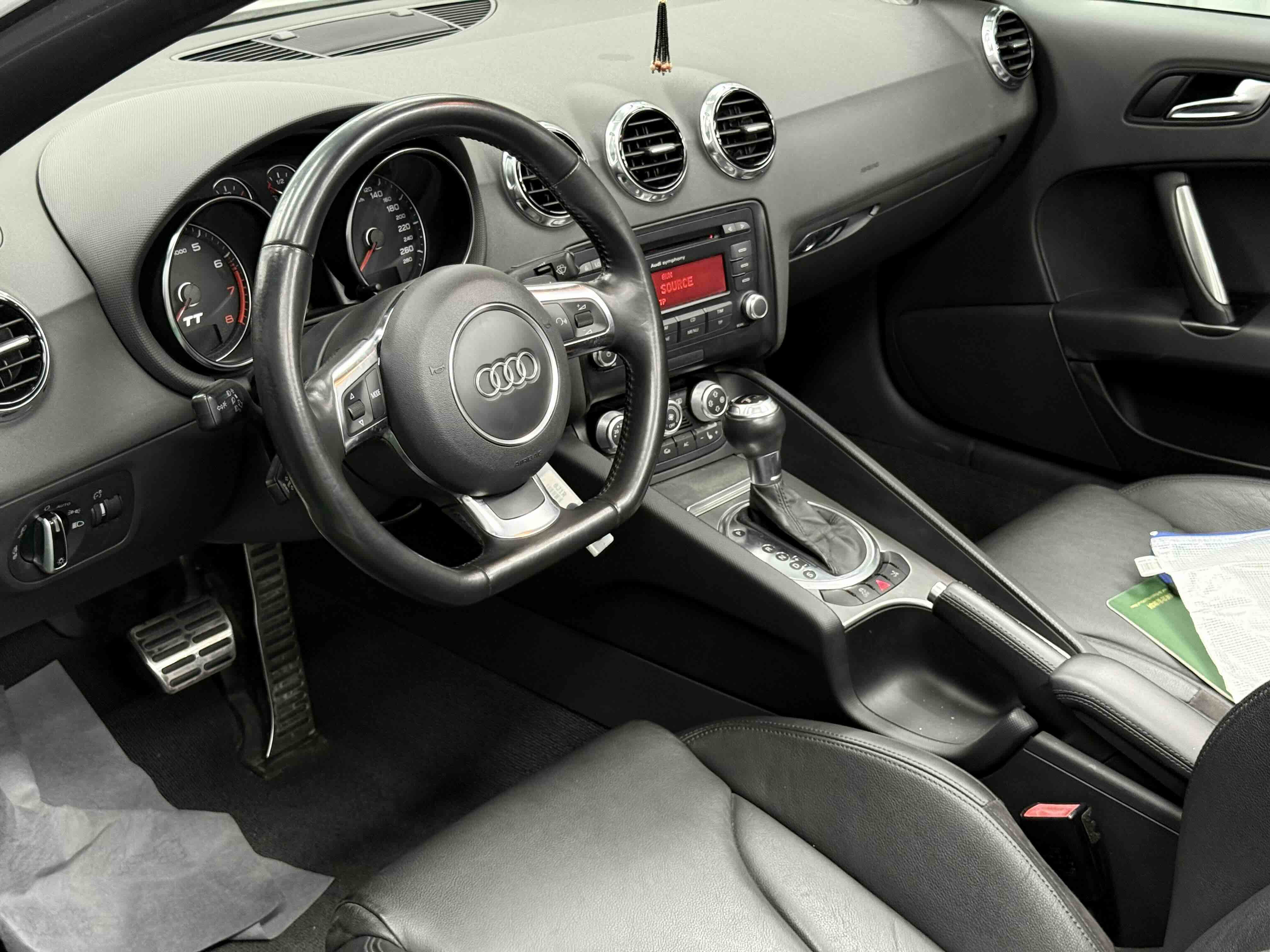 Audi TT 2011 #9 Audi TT 2011 car image #9