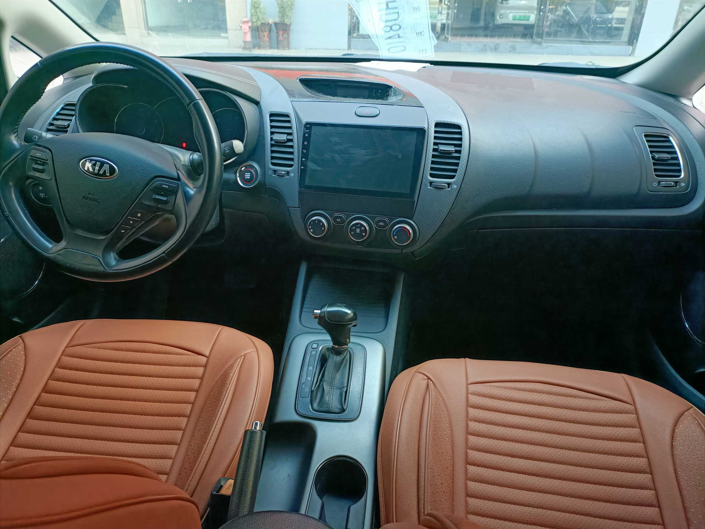 Kia K3 2015 car image #9