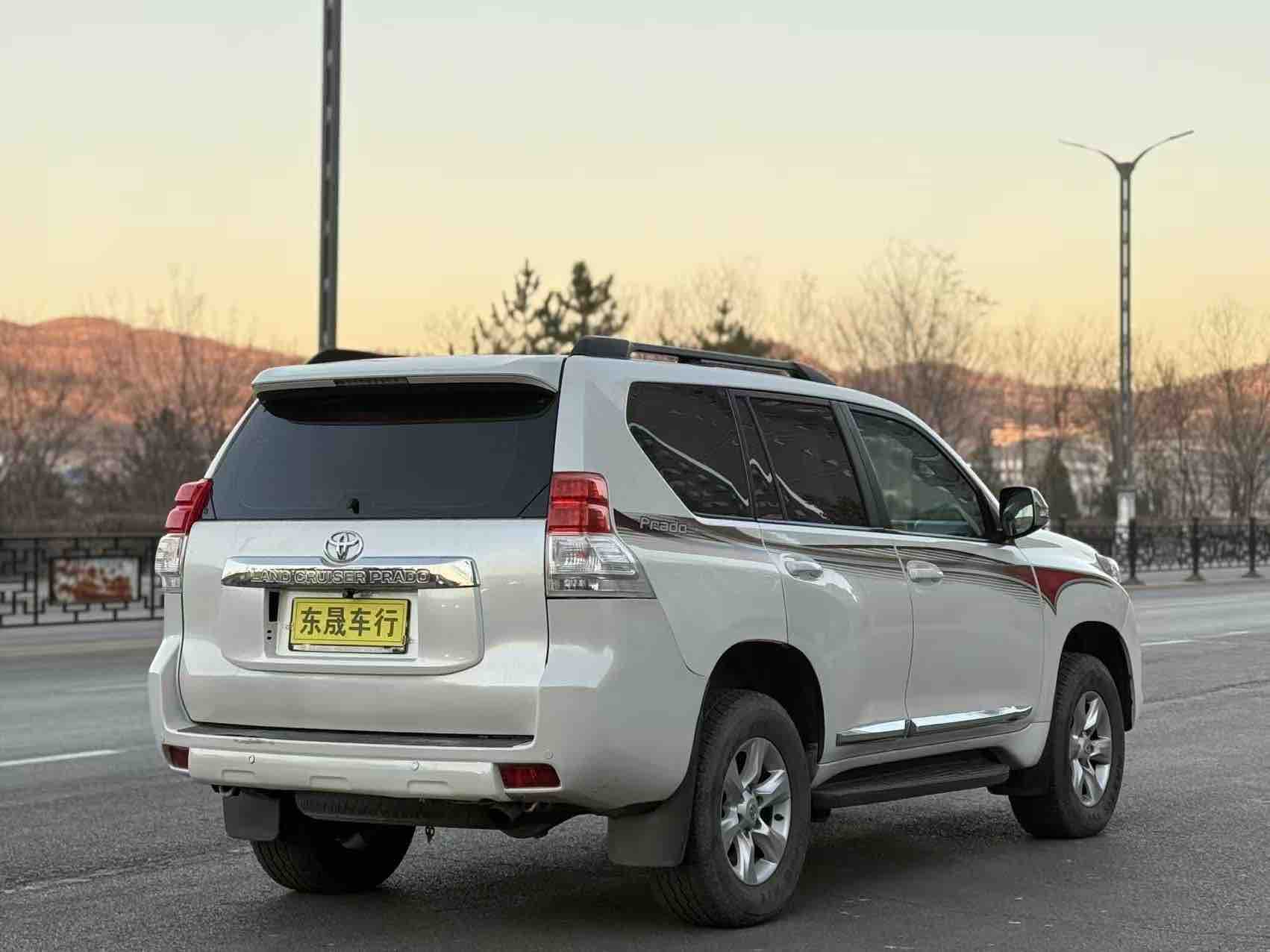 Toyota Prado (Imported) 2011 car image #9