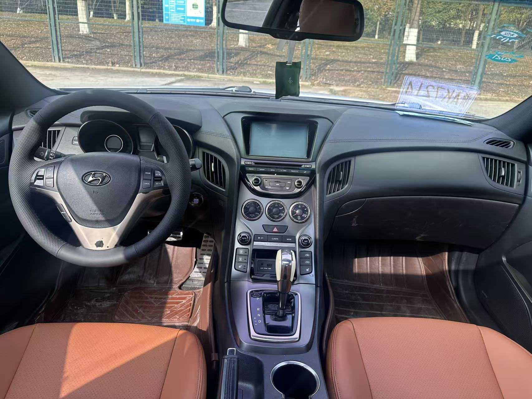 Hyundai Rohens-Coupe 2013 car image #9