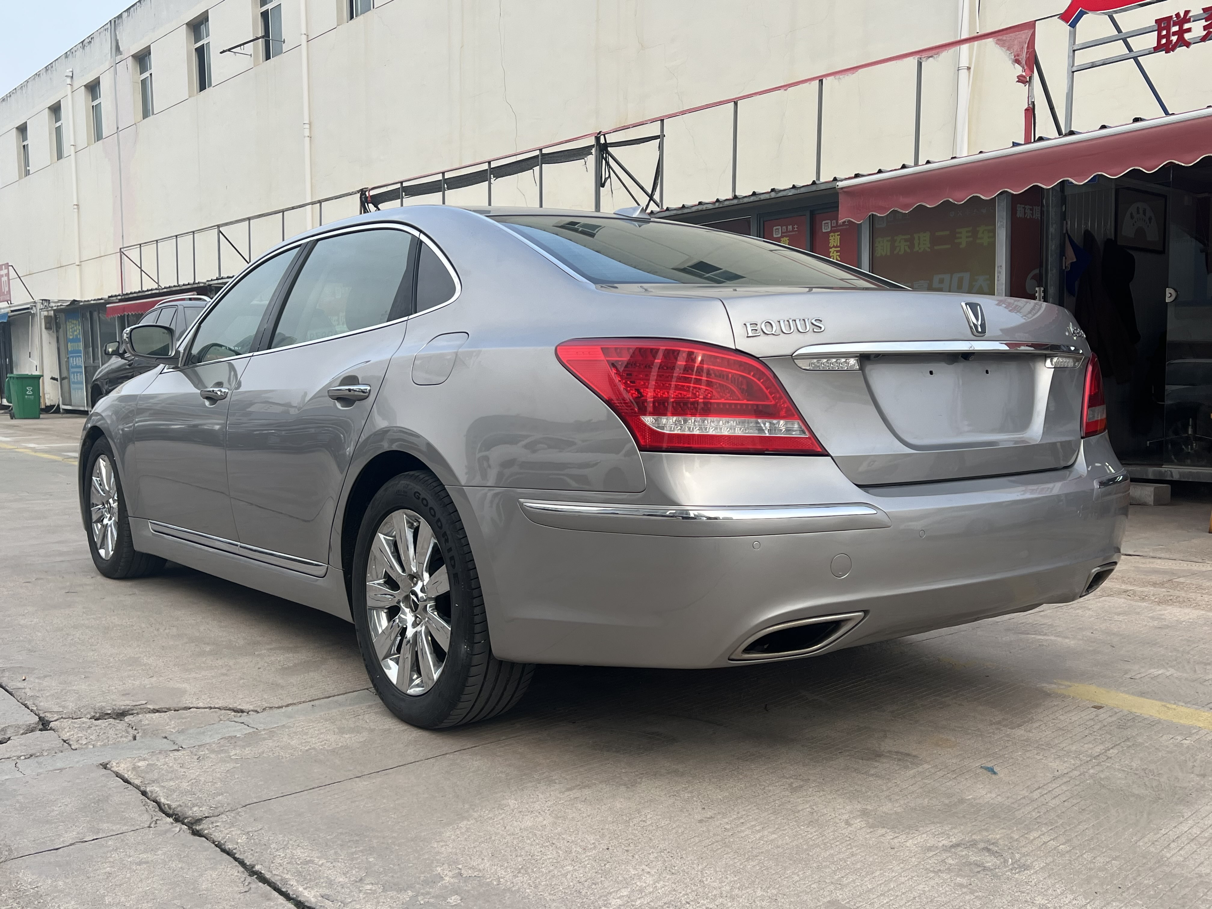 Hyundai Equus 2013 car image #9