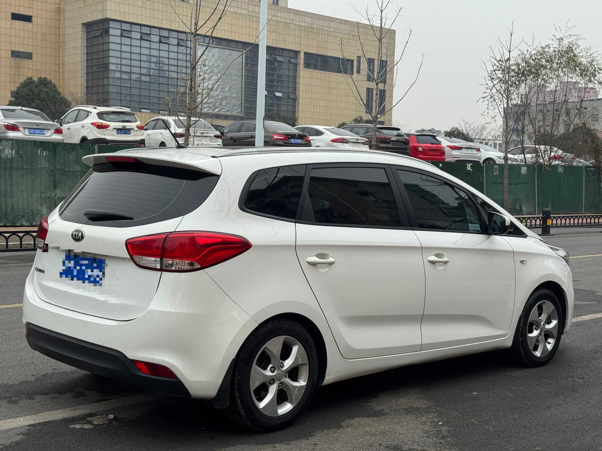 起亚 佳乐 2015 汽车图片 #9