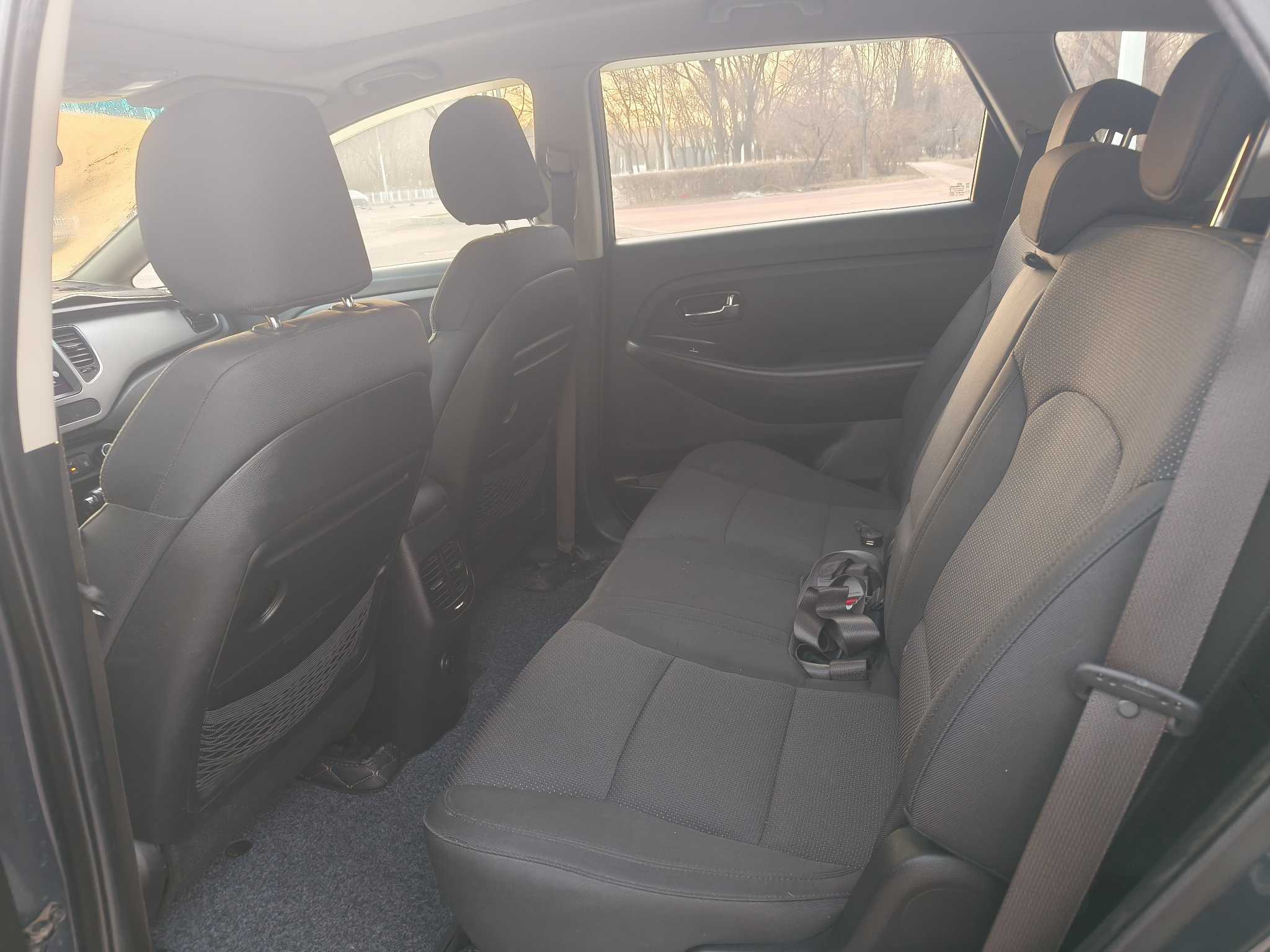 Kia Carens 2014 immagine di auto #9