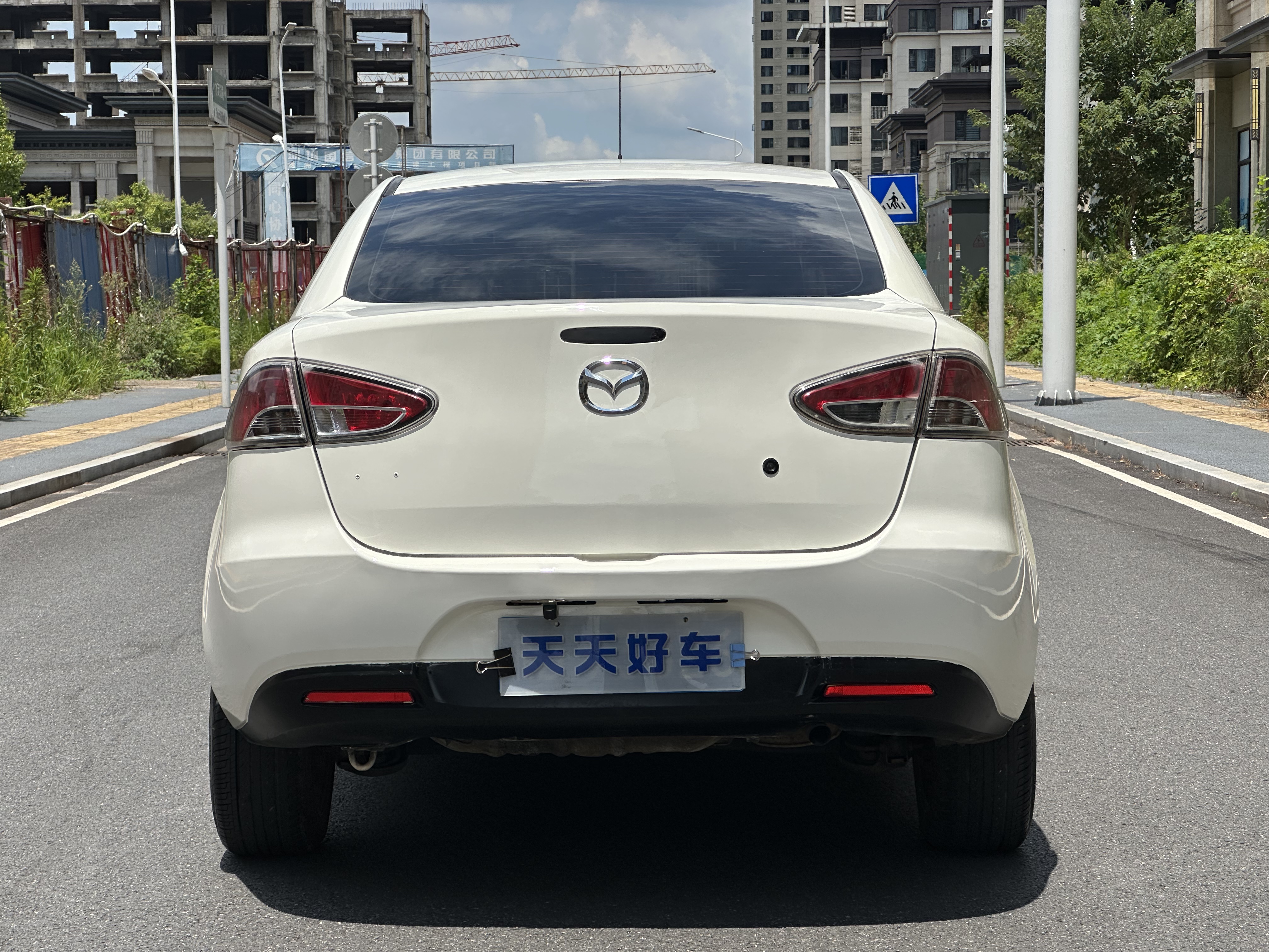 Mazda 2 Sedan 2011 صورة سيارة #9