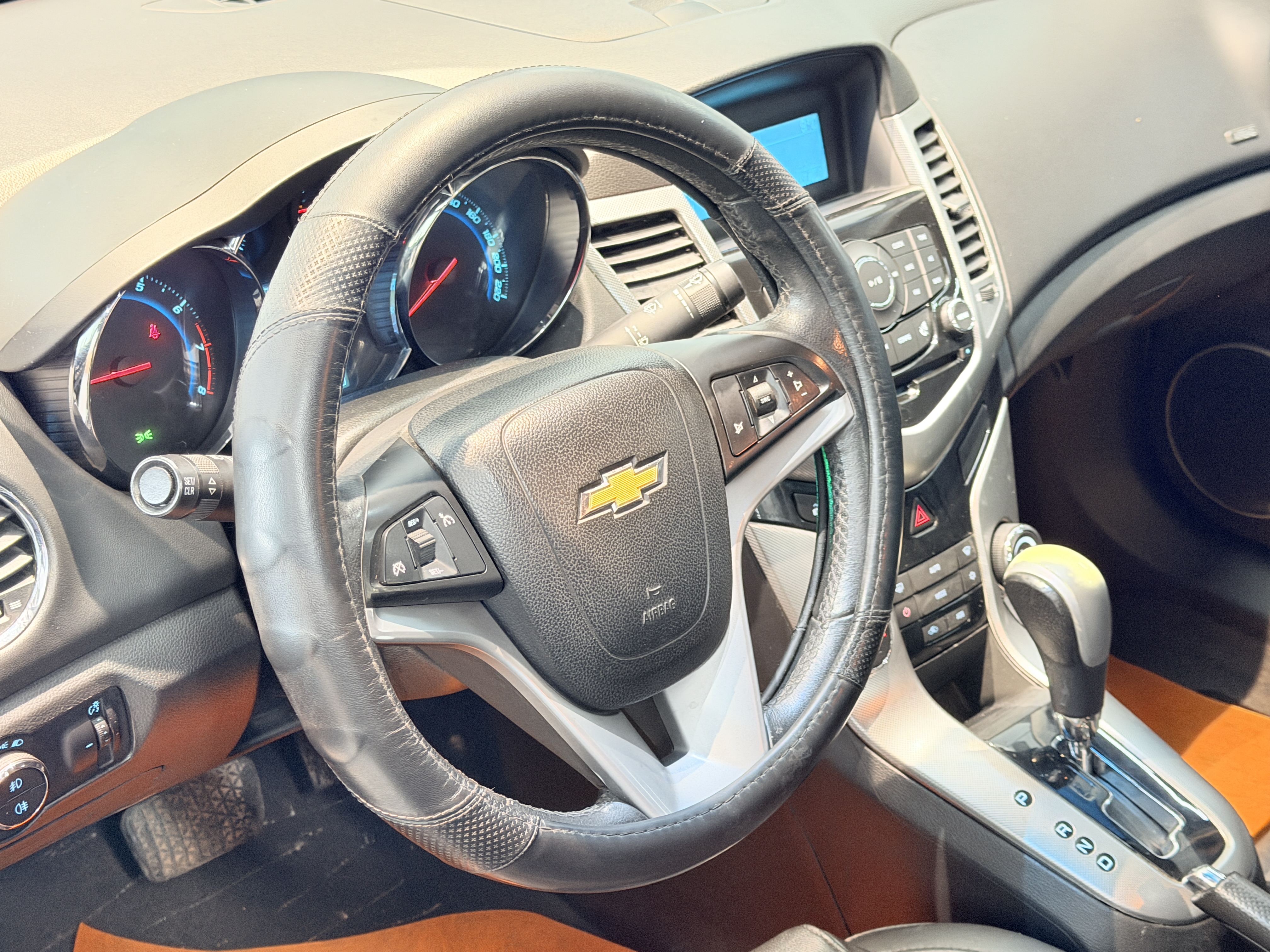 Chevrolet Cruze 2012 immagine di auto #9