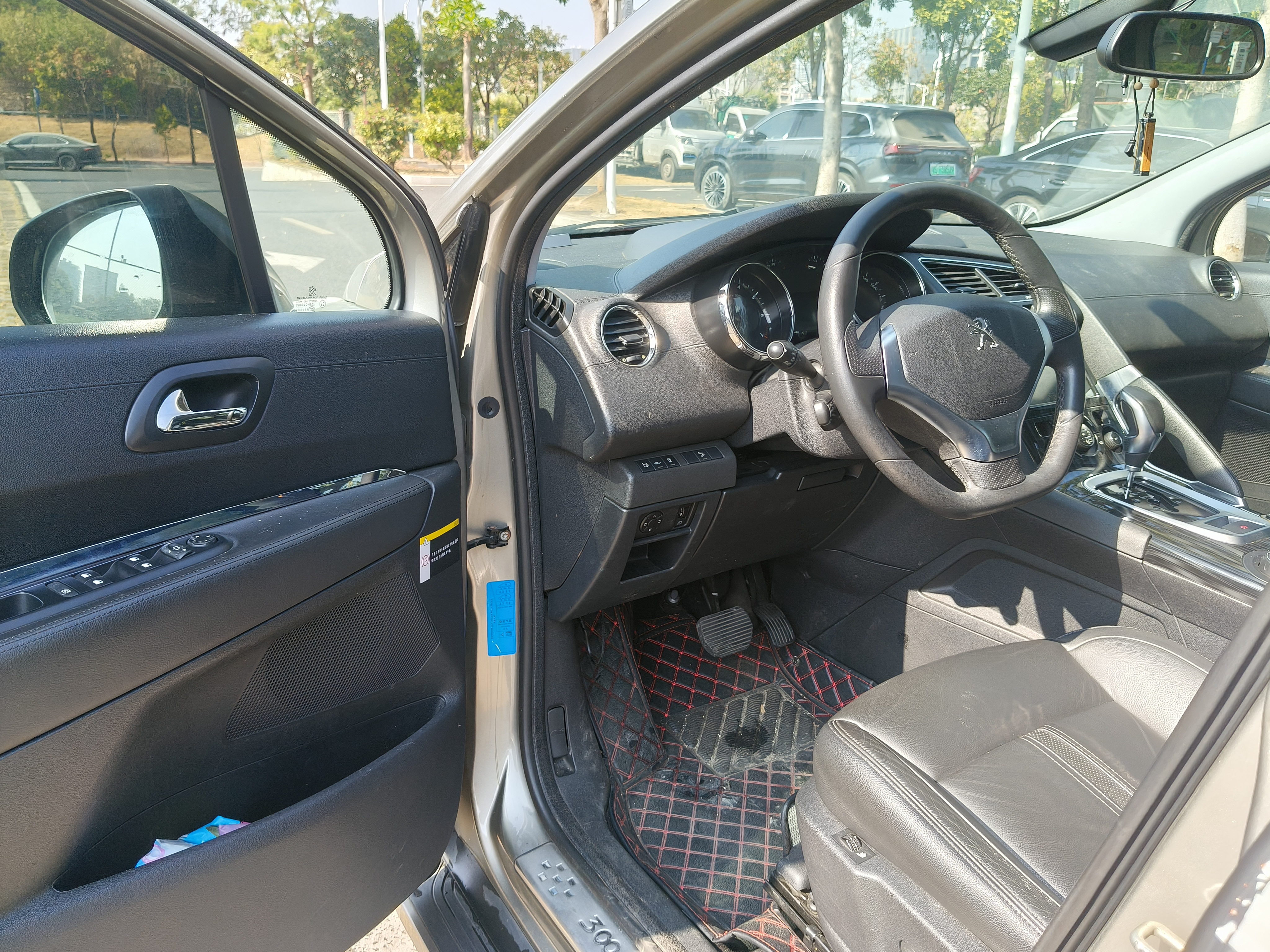 Peugeot 3008 2015 car image #9
